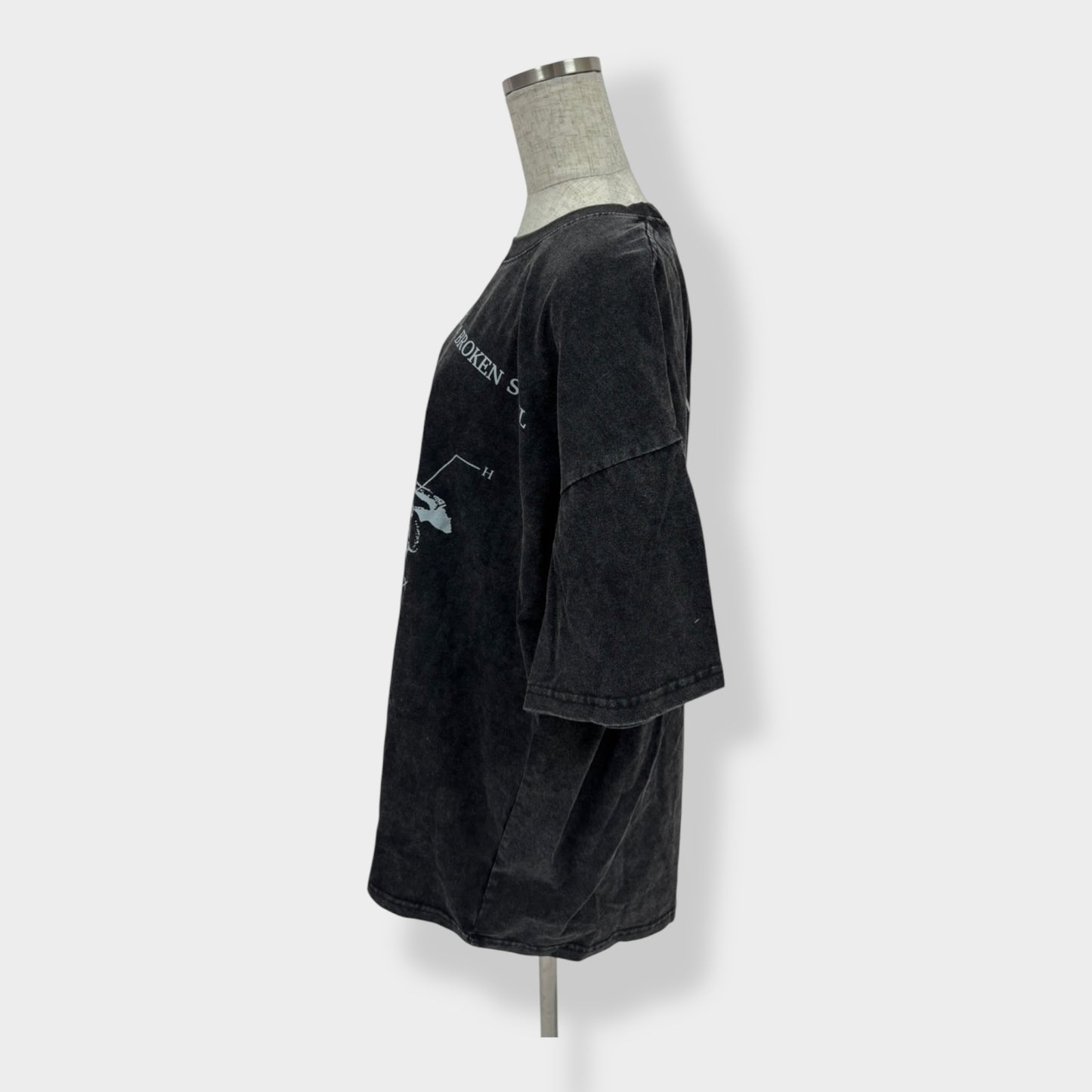 butterfly born tee A182