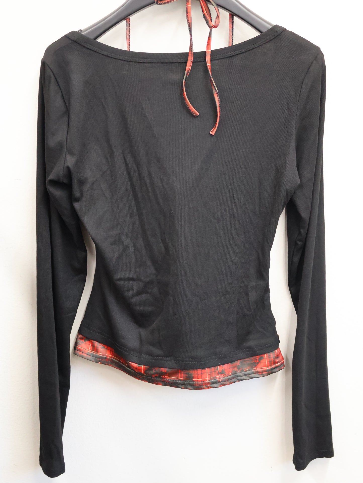 Rift Cutout Top A483