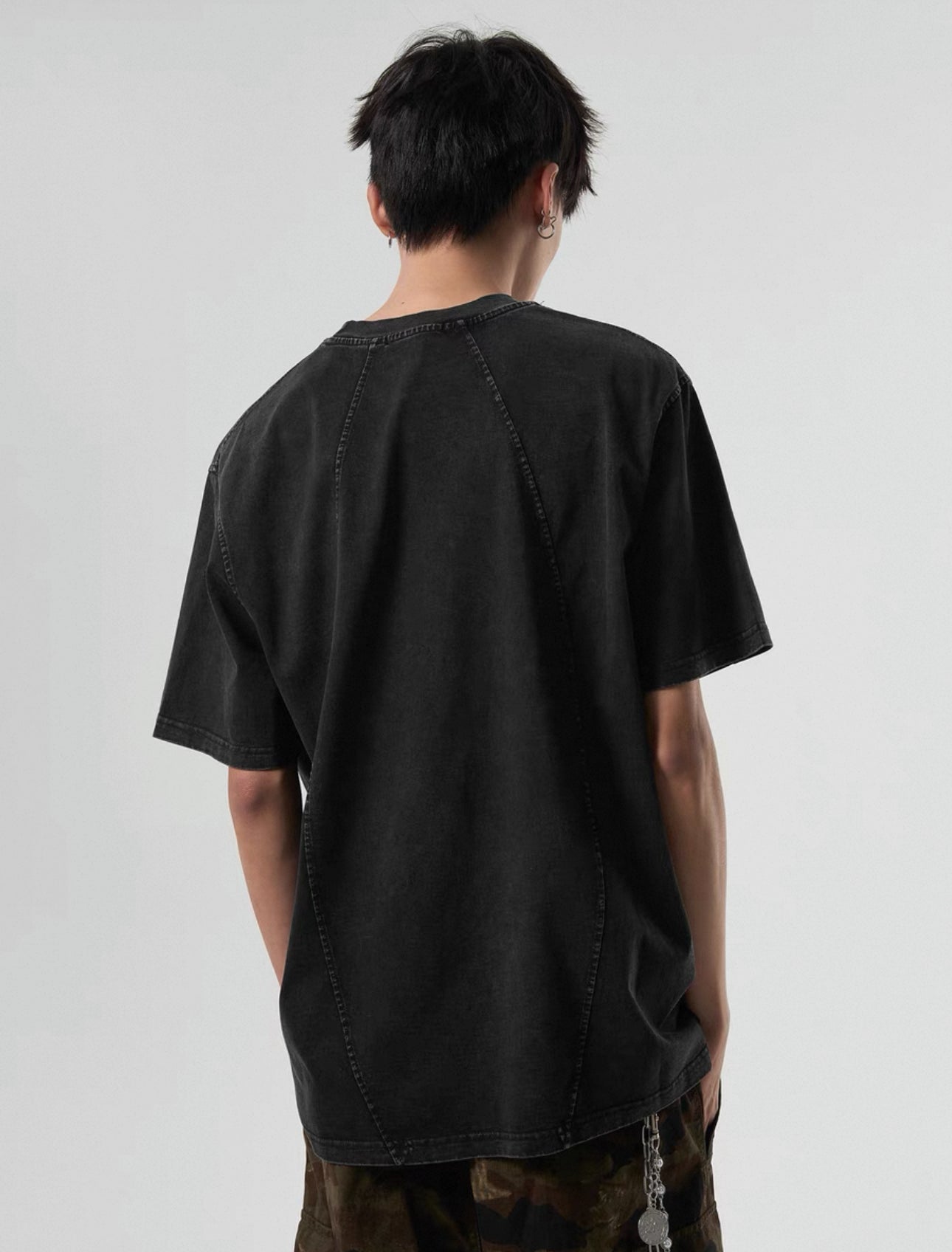 Vertical switching tee A54