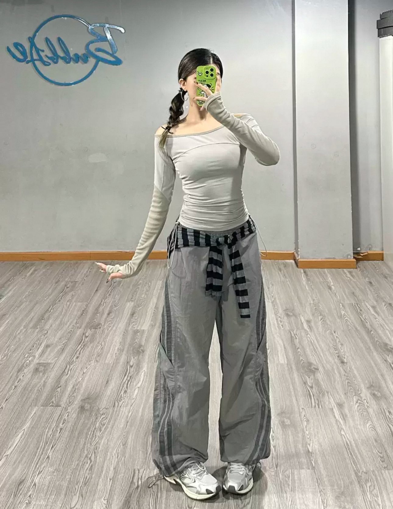 switching offshoulder A246