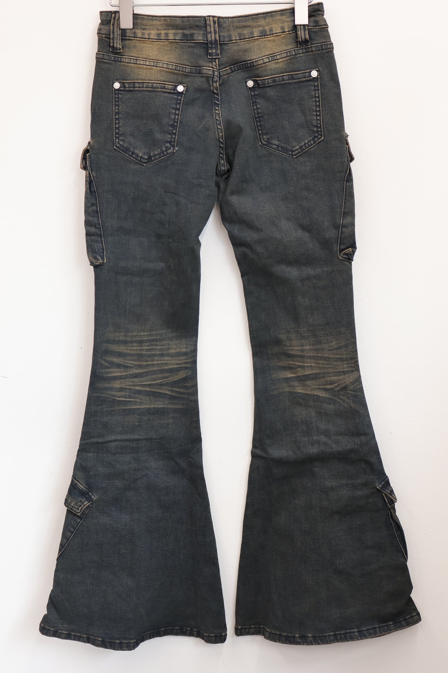 Dirty Cargo Flare A265