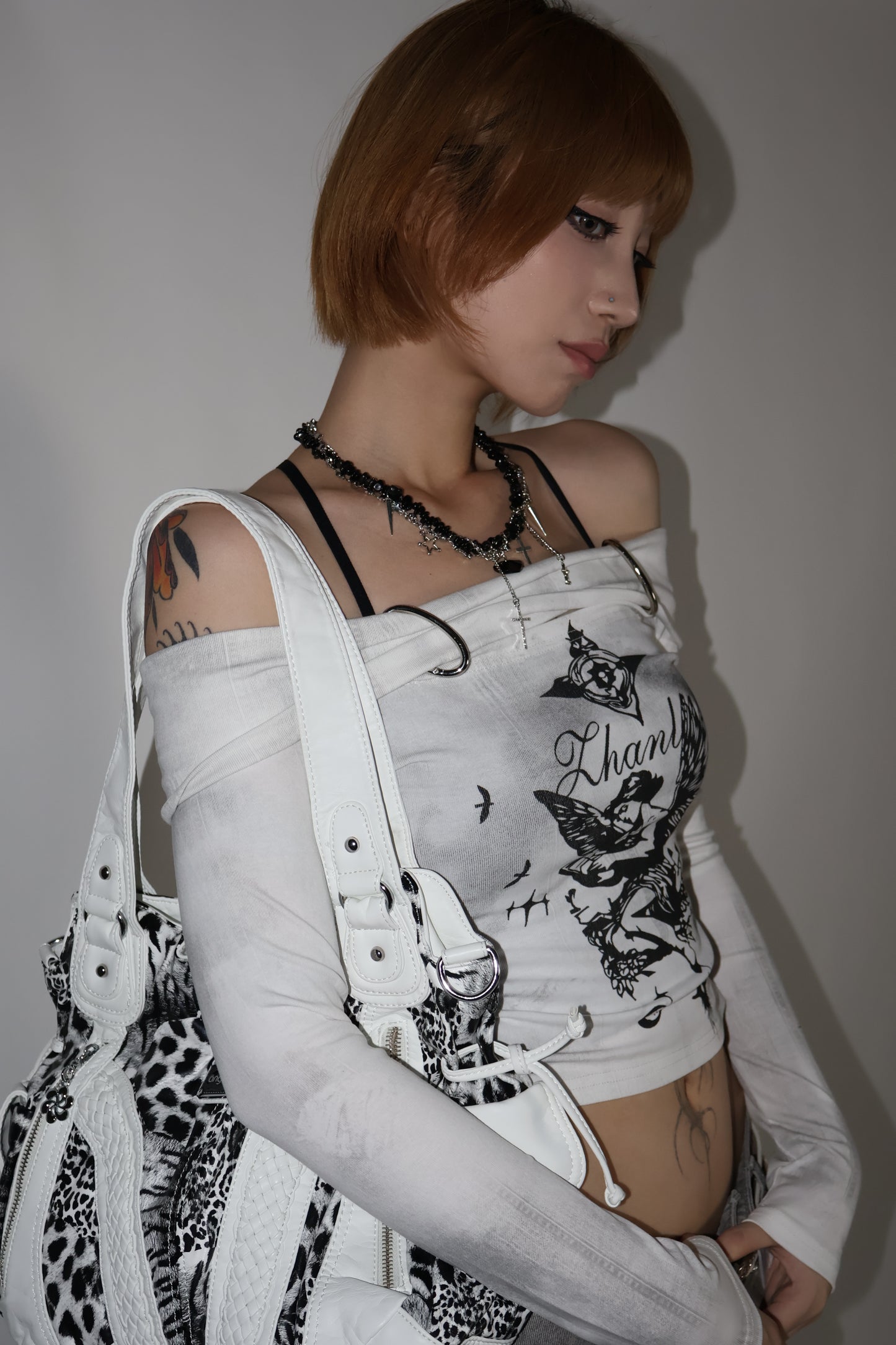 25-919 Angel Print Top A337