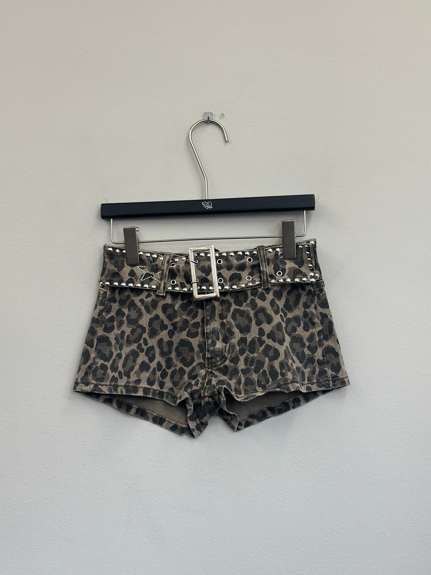 25-K31 studsbelt skirt A178