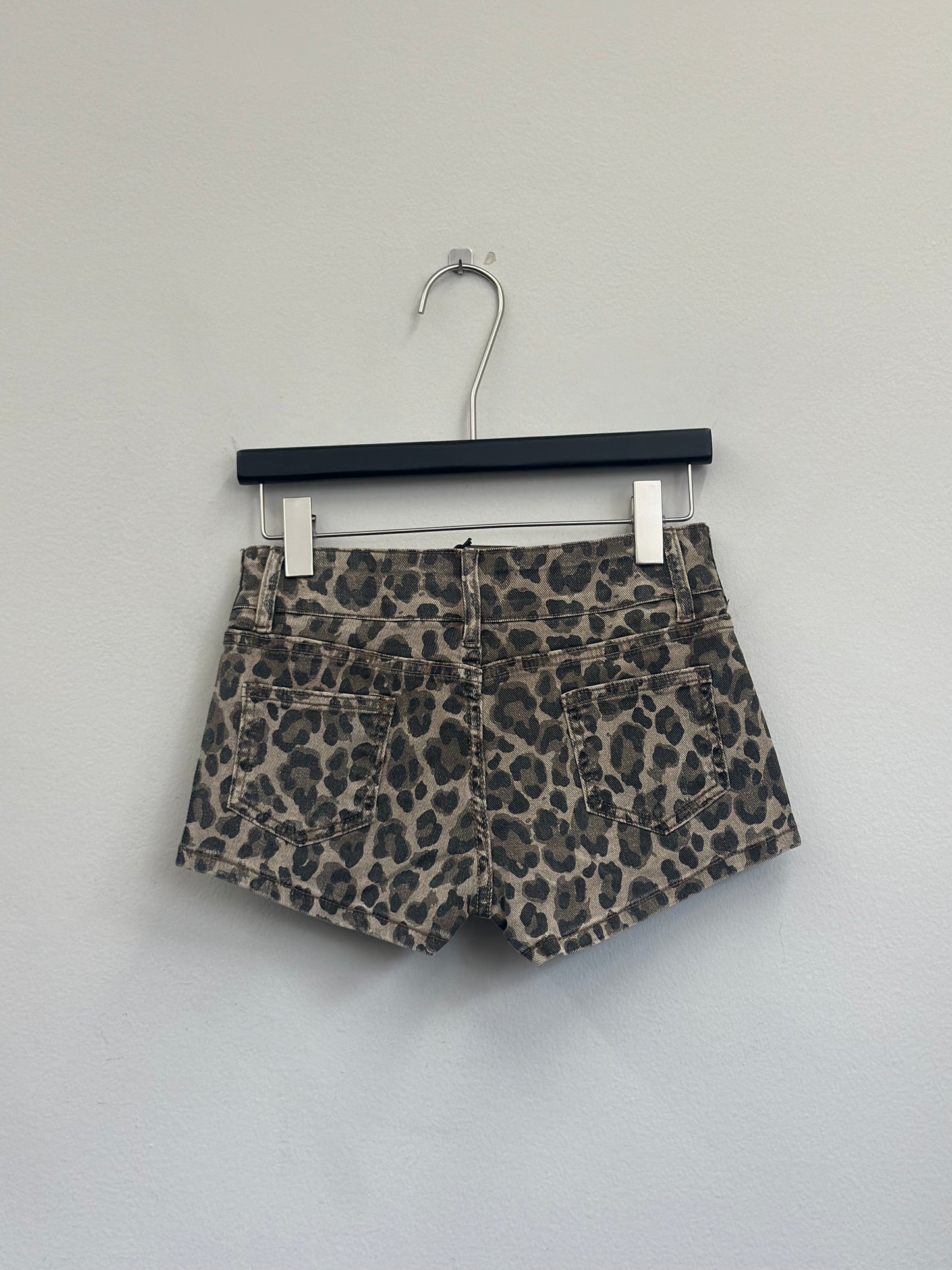 25-K31 studsbelt skirt A178