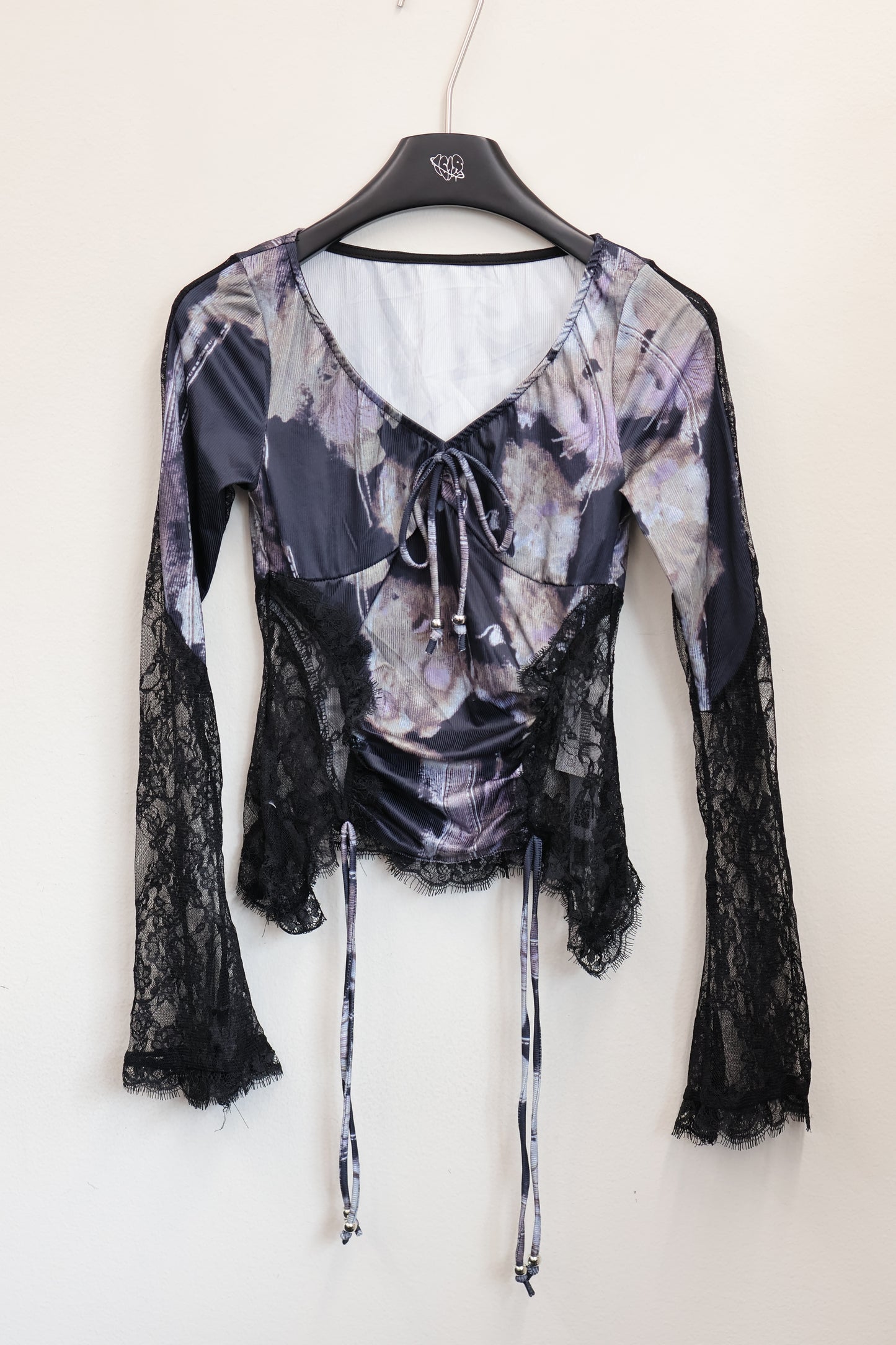 25-829 Sheer Lace Top A301