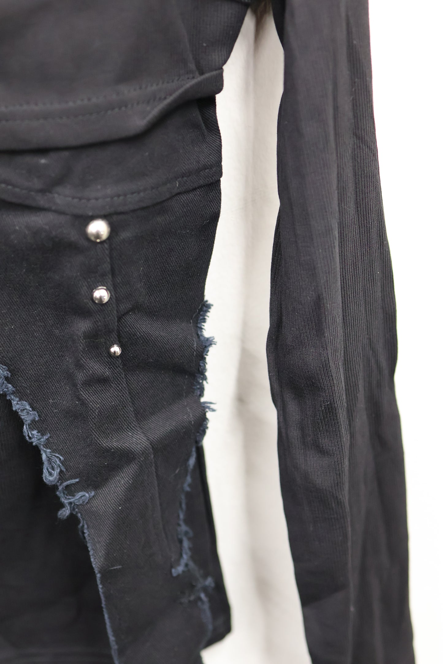 Cutout Twist Top A311