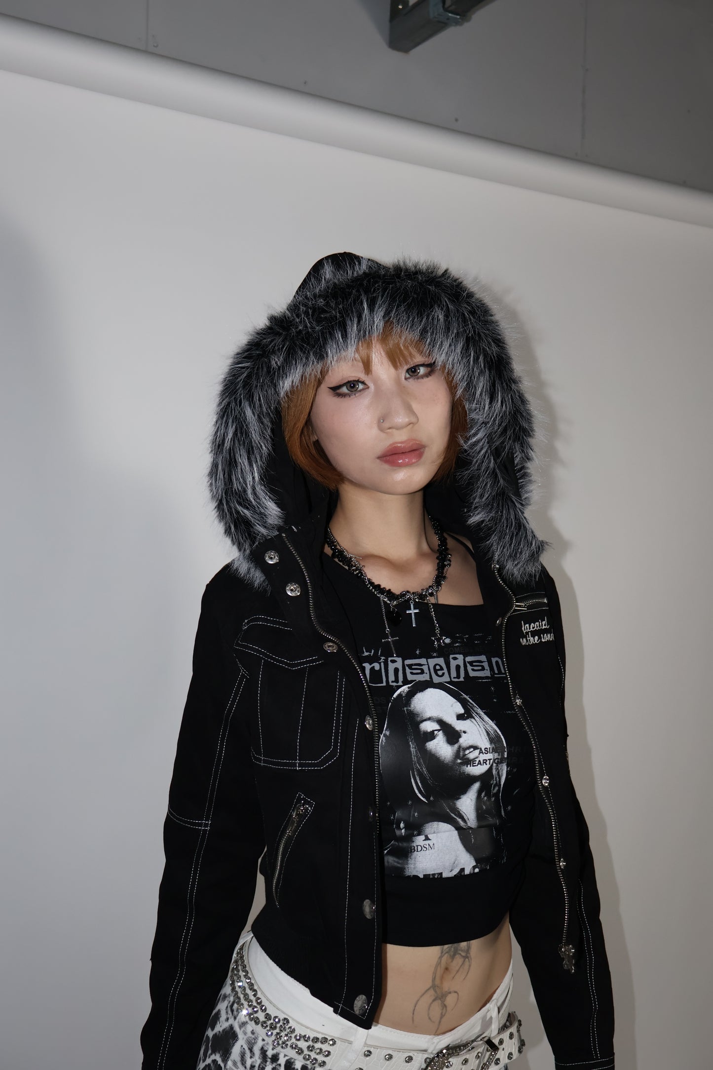 25-943 Frost Hood  A341