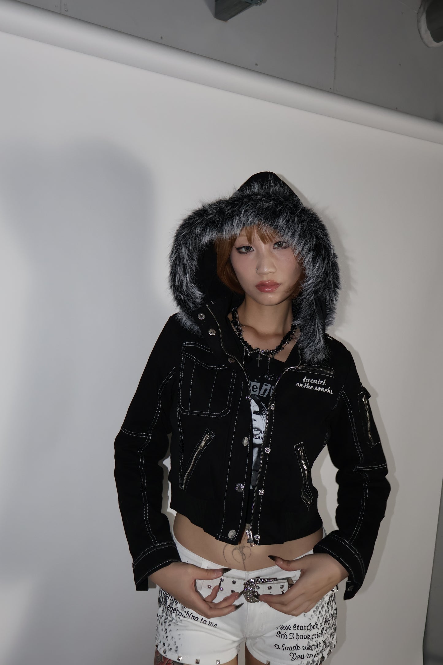 25-943 Frost Hood  A341