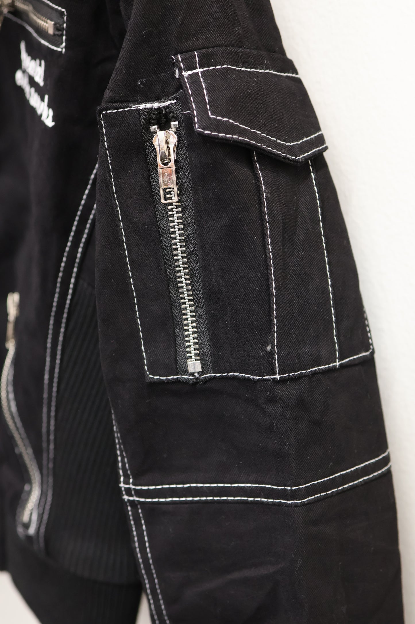 25-943 Frost Hood  A341