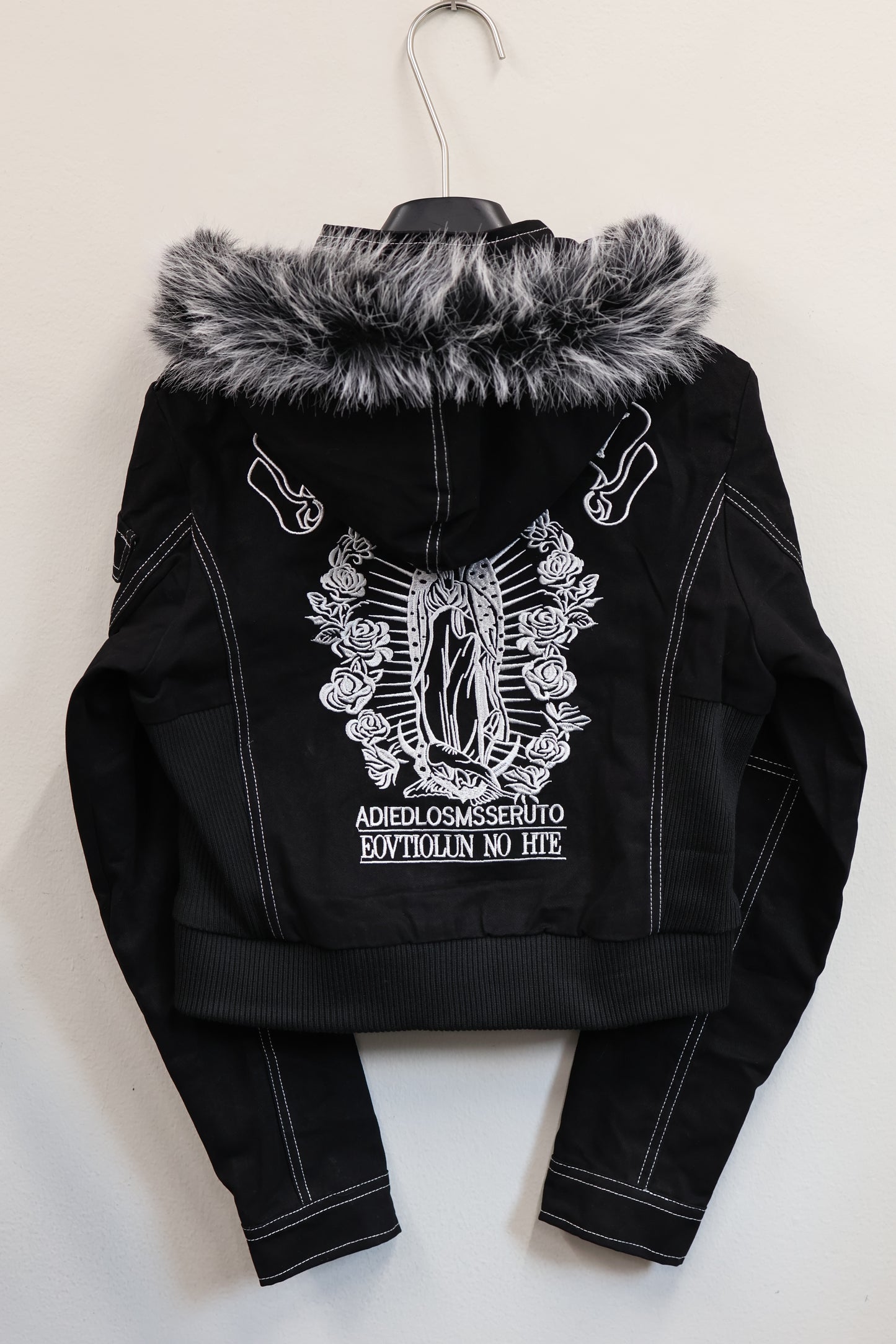 25-943 Frost Hood  A341