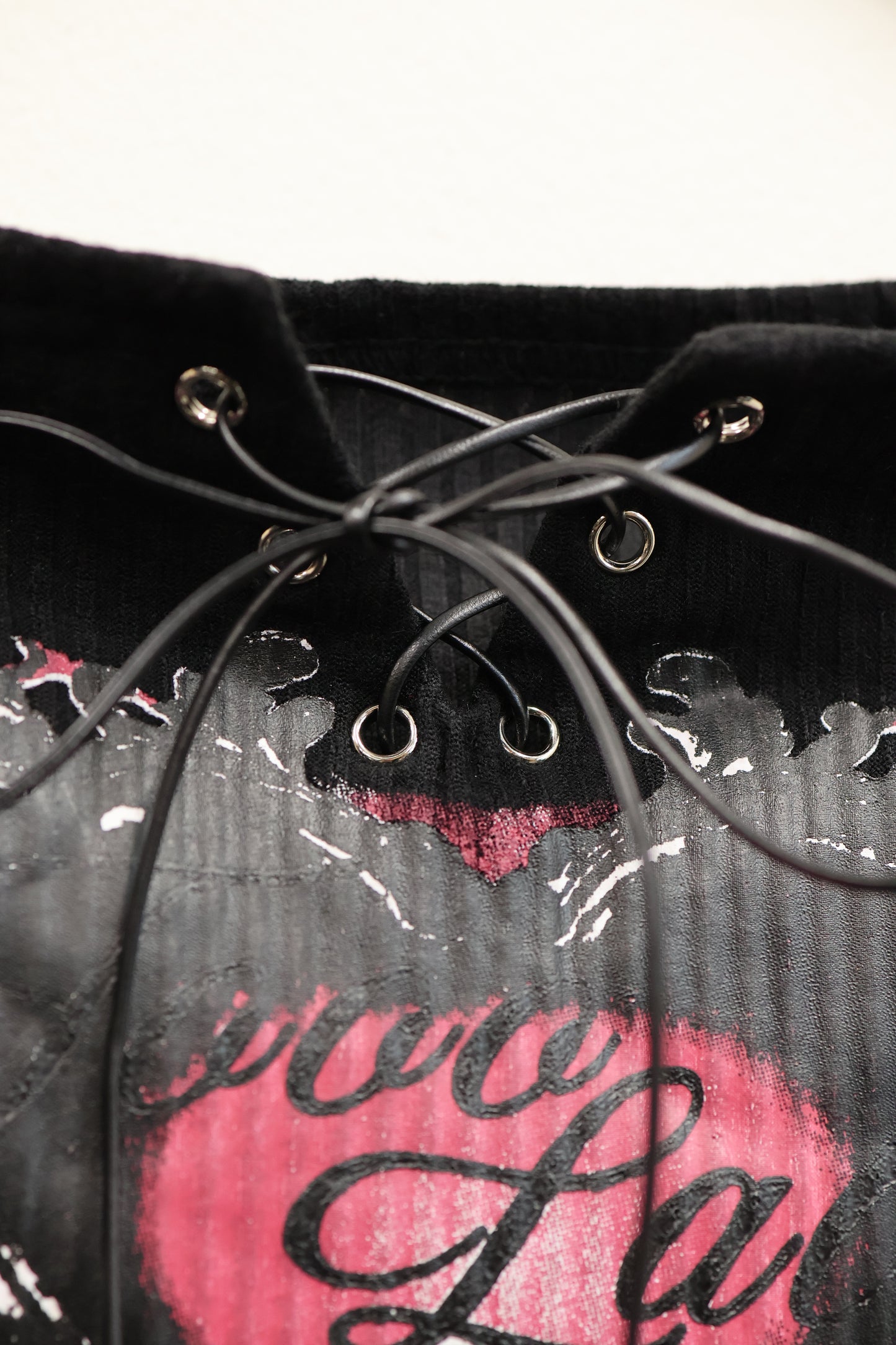 25-913 Vamp Crest Top A339