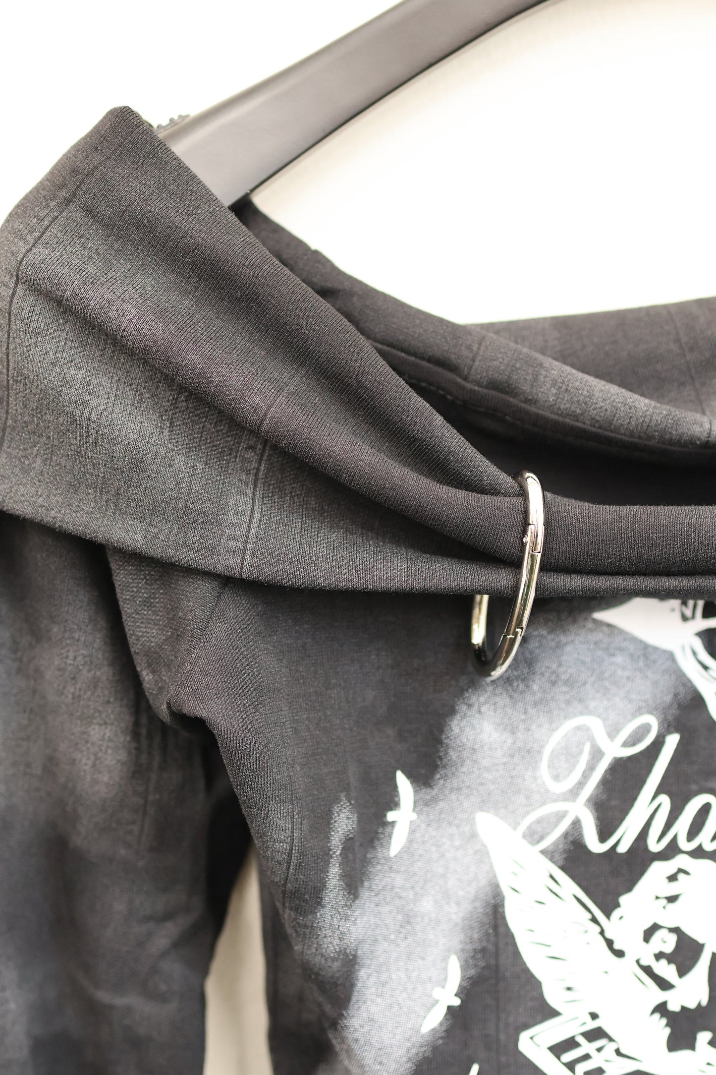 25-919 Angel Print Top A337