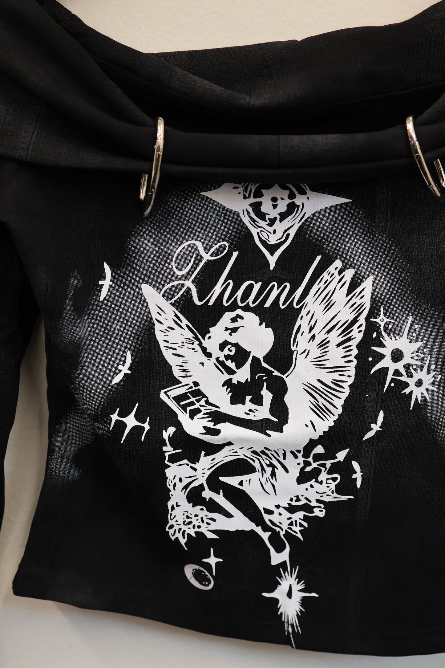 25-919 Angel Print Top A337