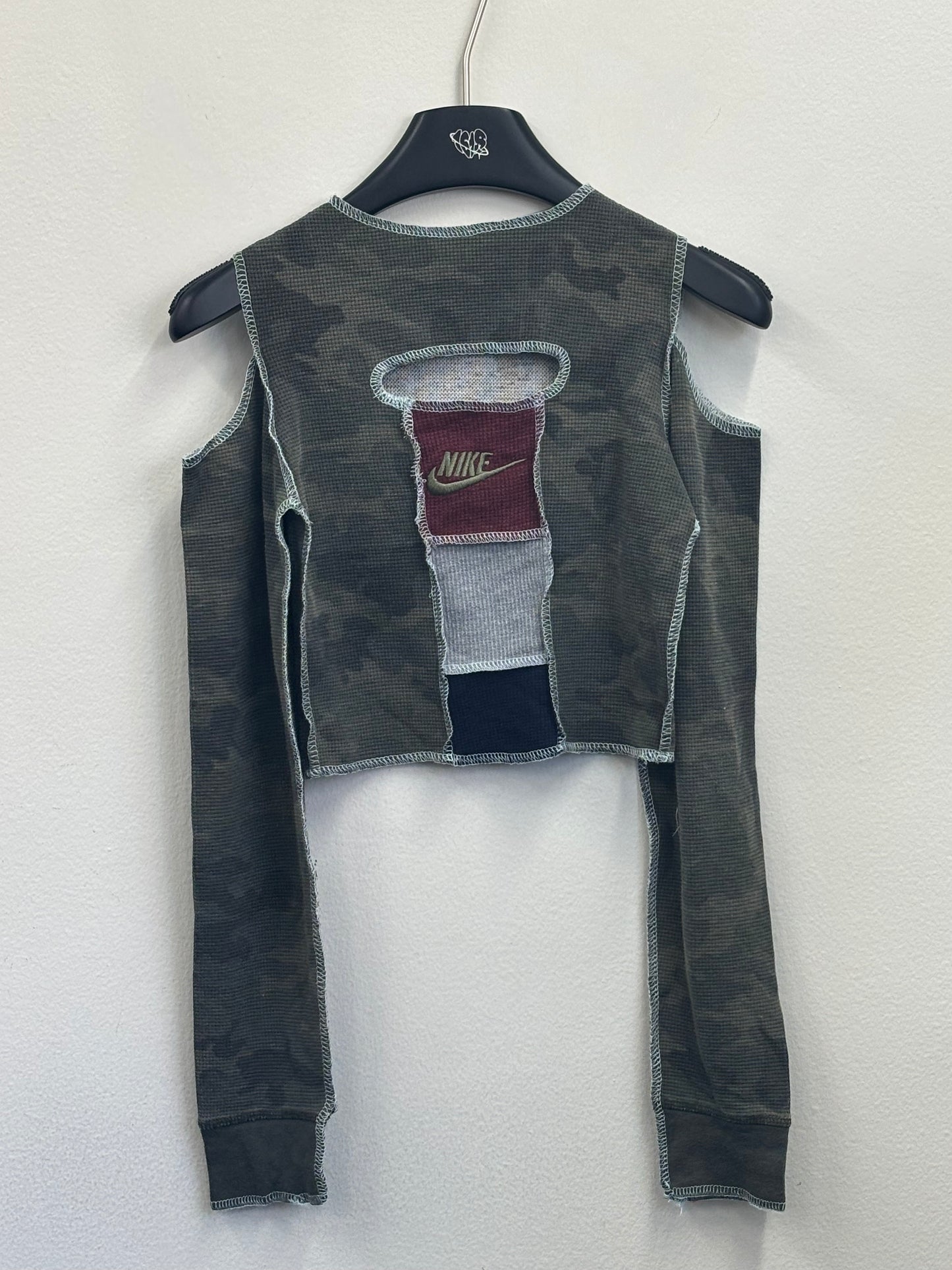 1618 remake tops_R770