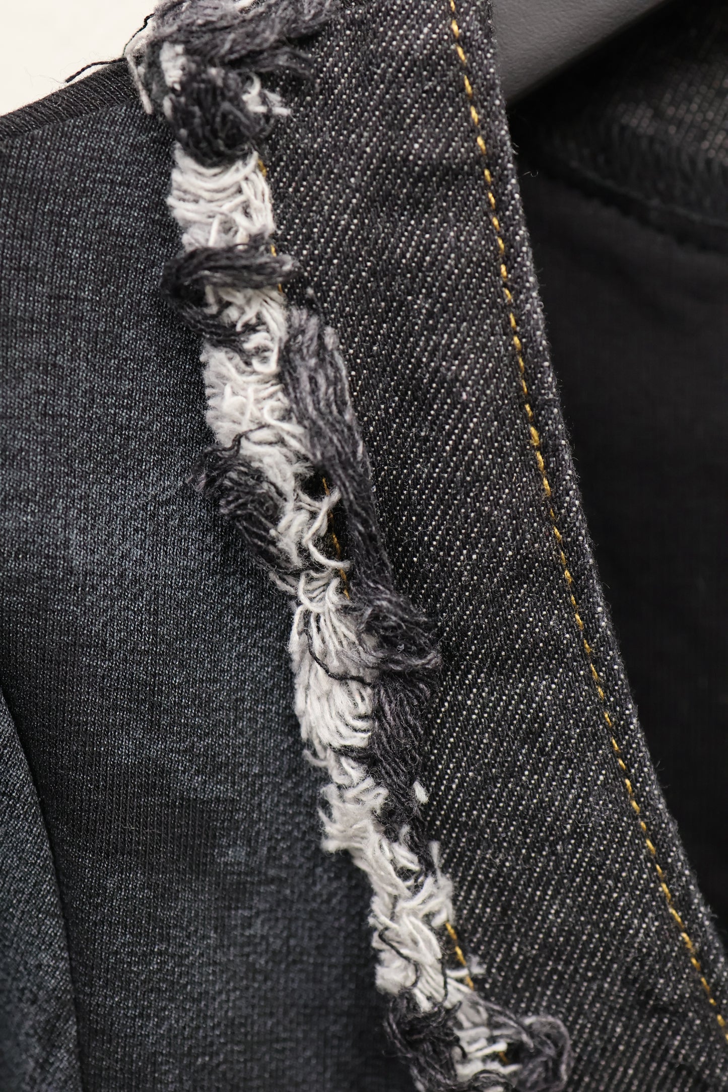 25-914 Lace Skull Top A356