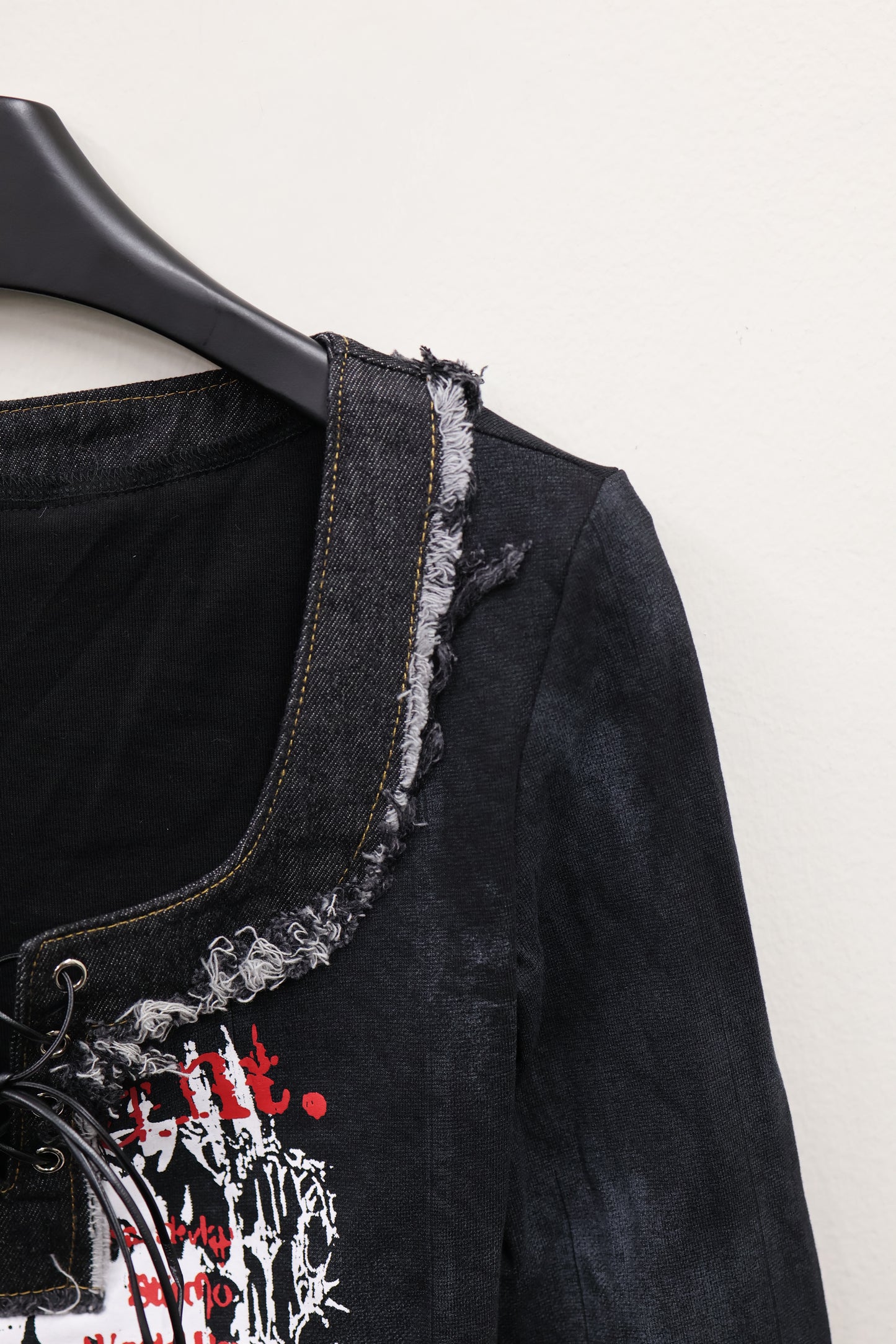 25-914 Lace Skull Top A356