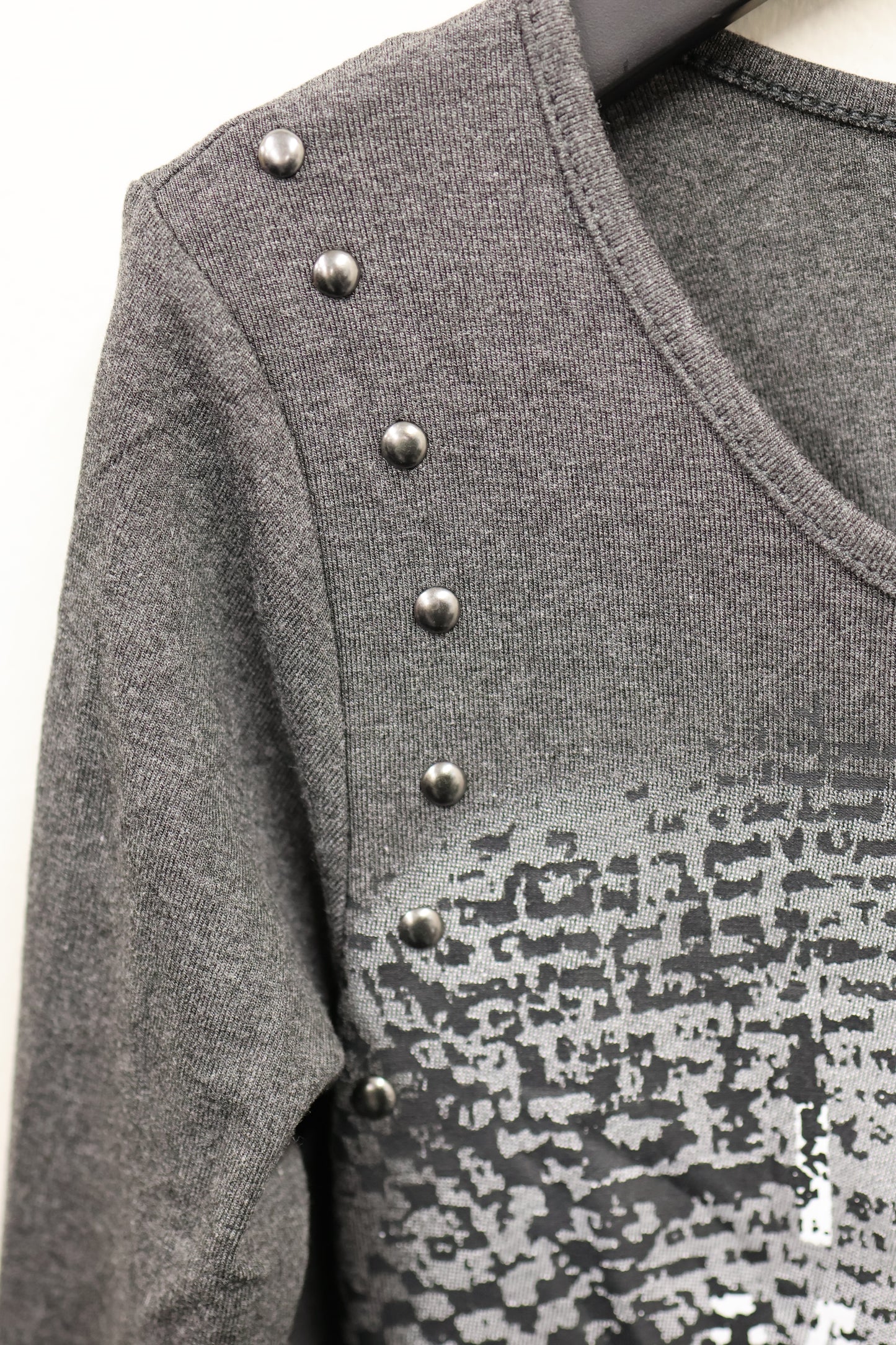 25-933 Code Print Top A357