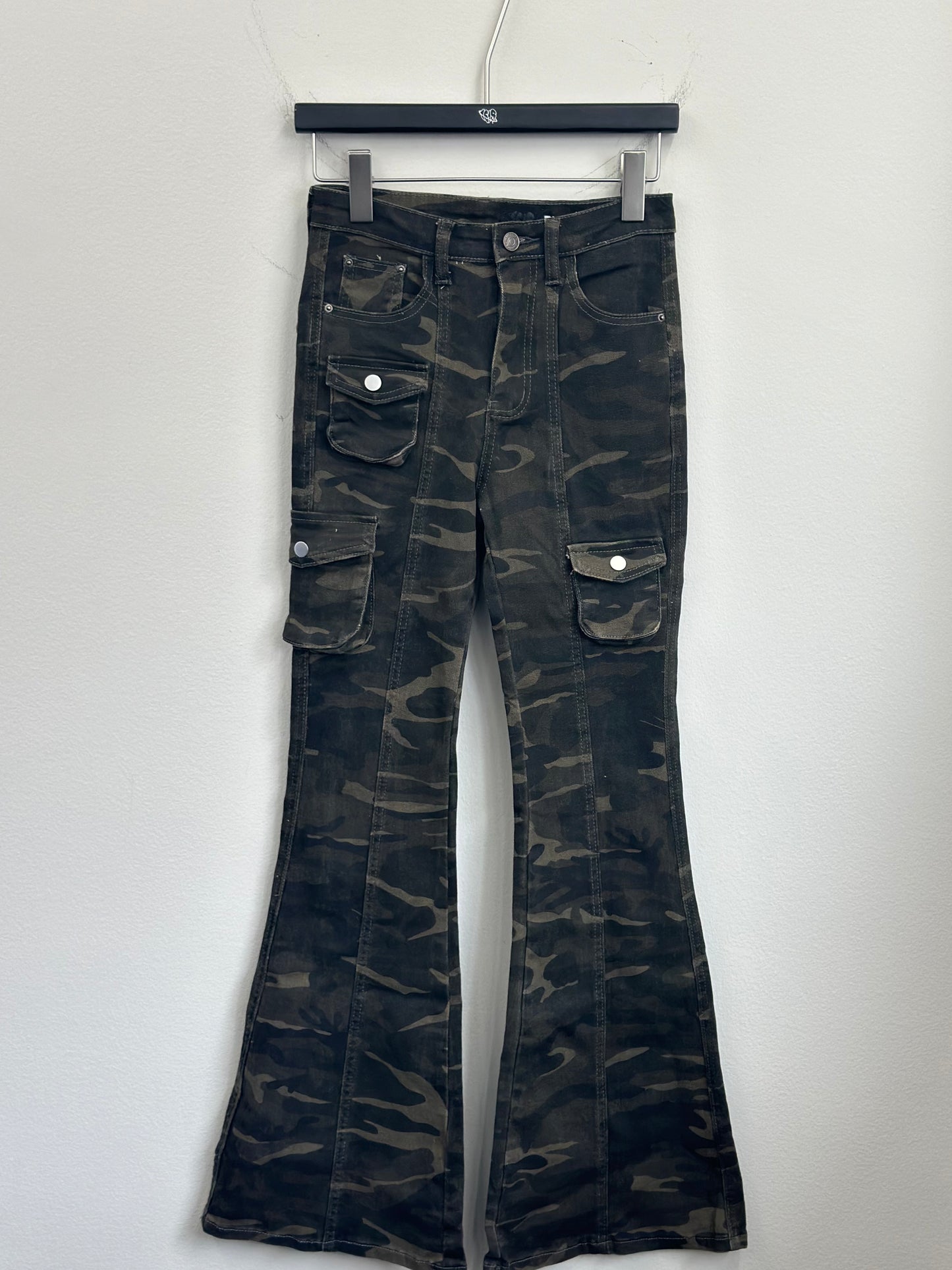 camo flare denim A25