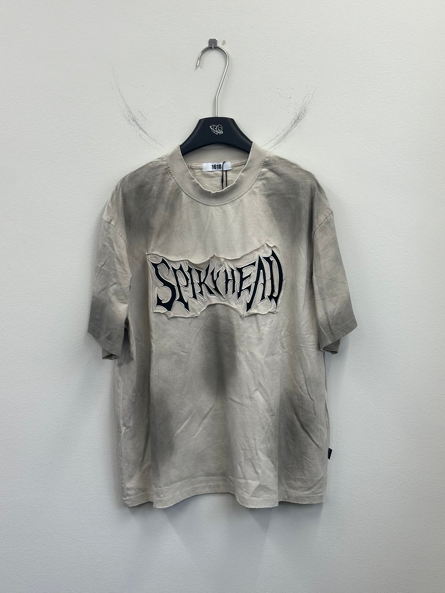 spikyhead tee A46