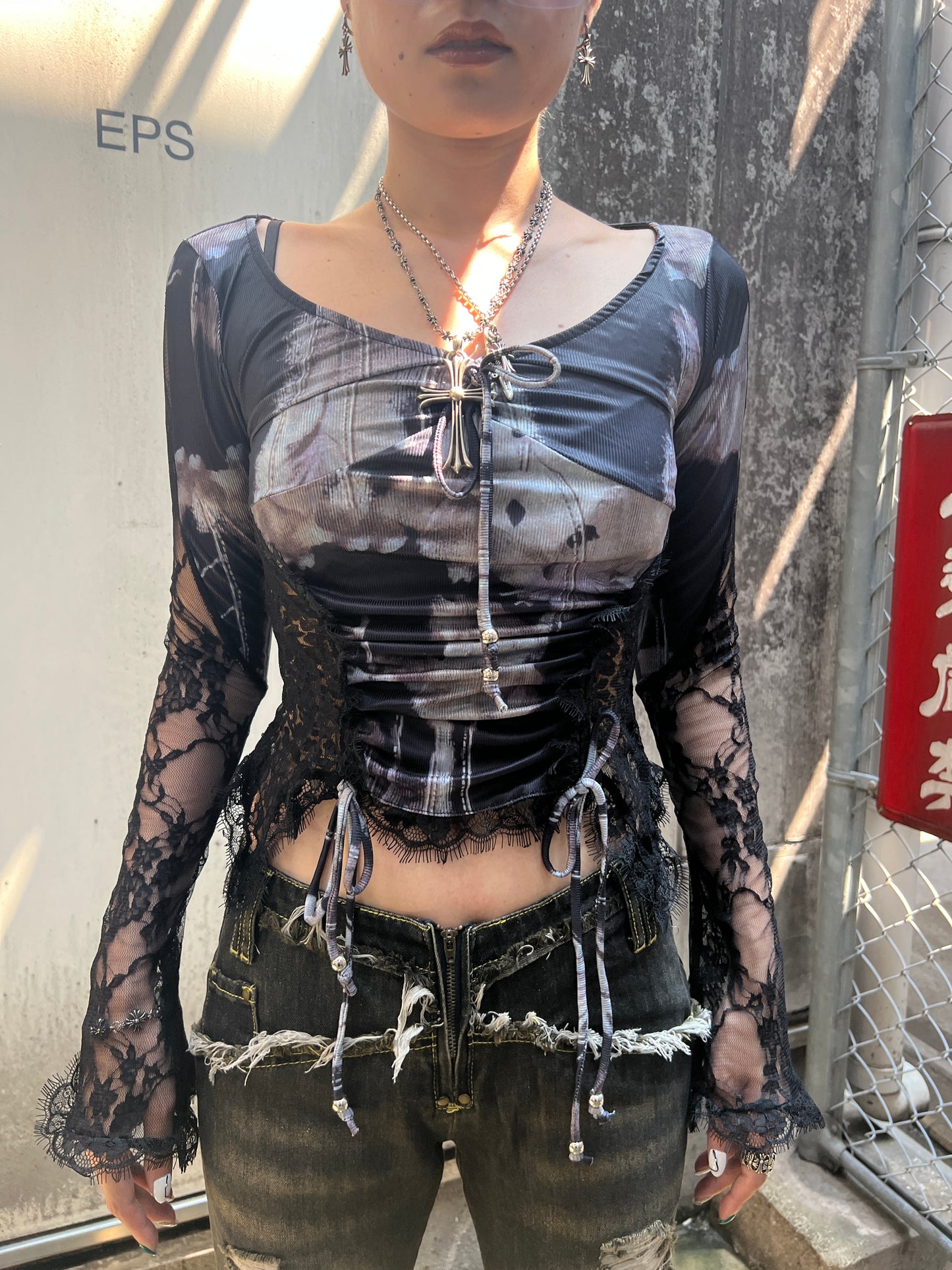 25-829 Sheer Lace Top A301