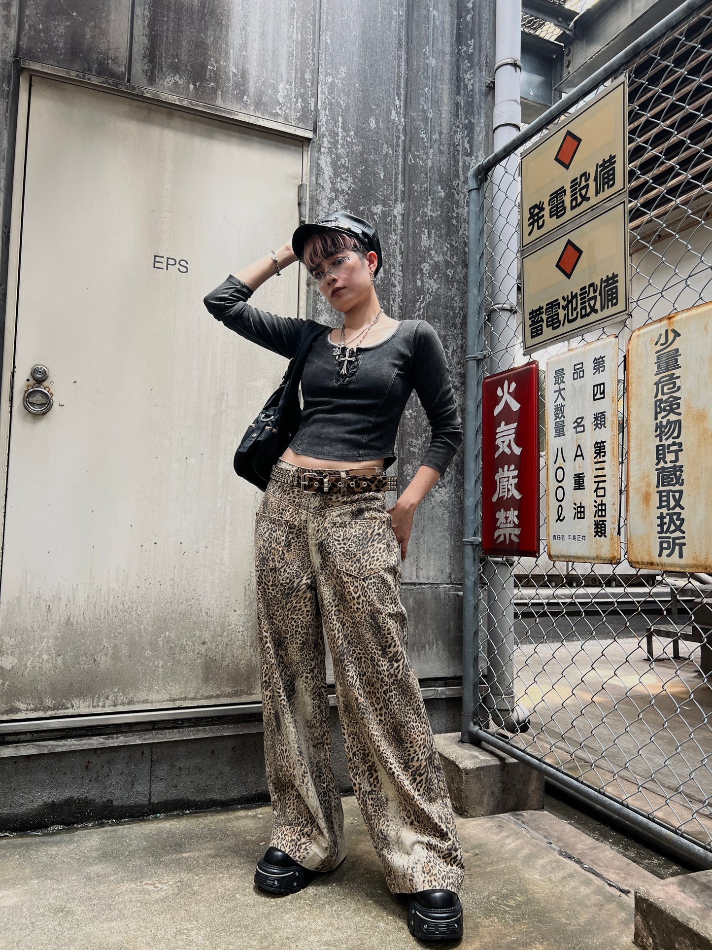 Leo loose pants A266