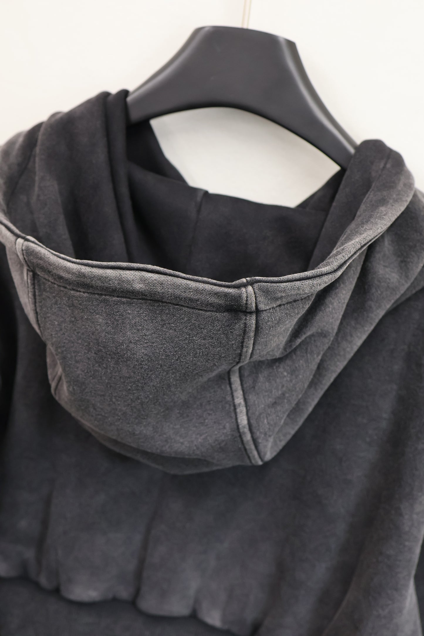 225-823 Obsidian Zip Hoodie A396