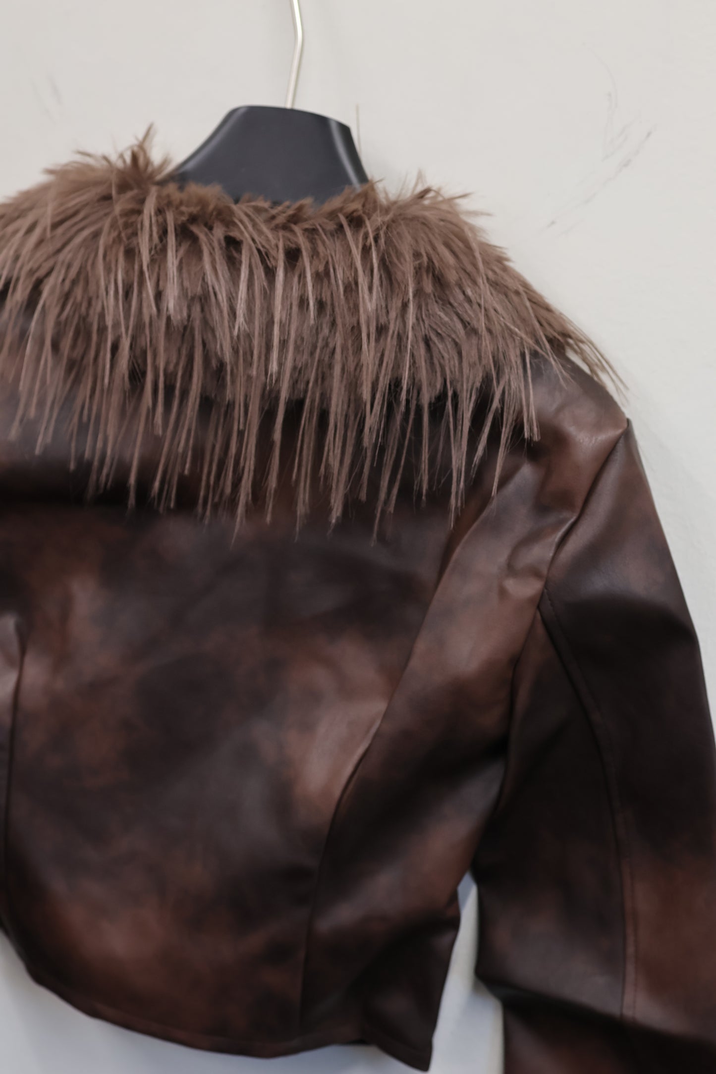 fur light leather shirt A420