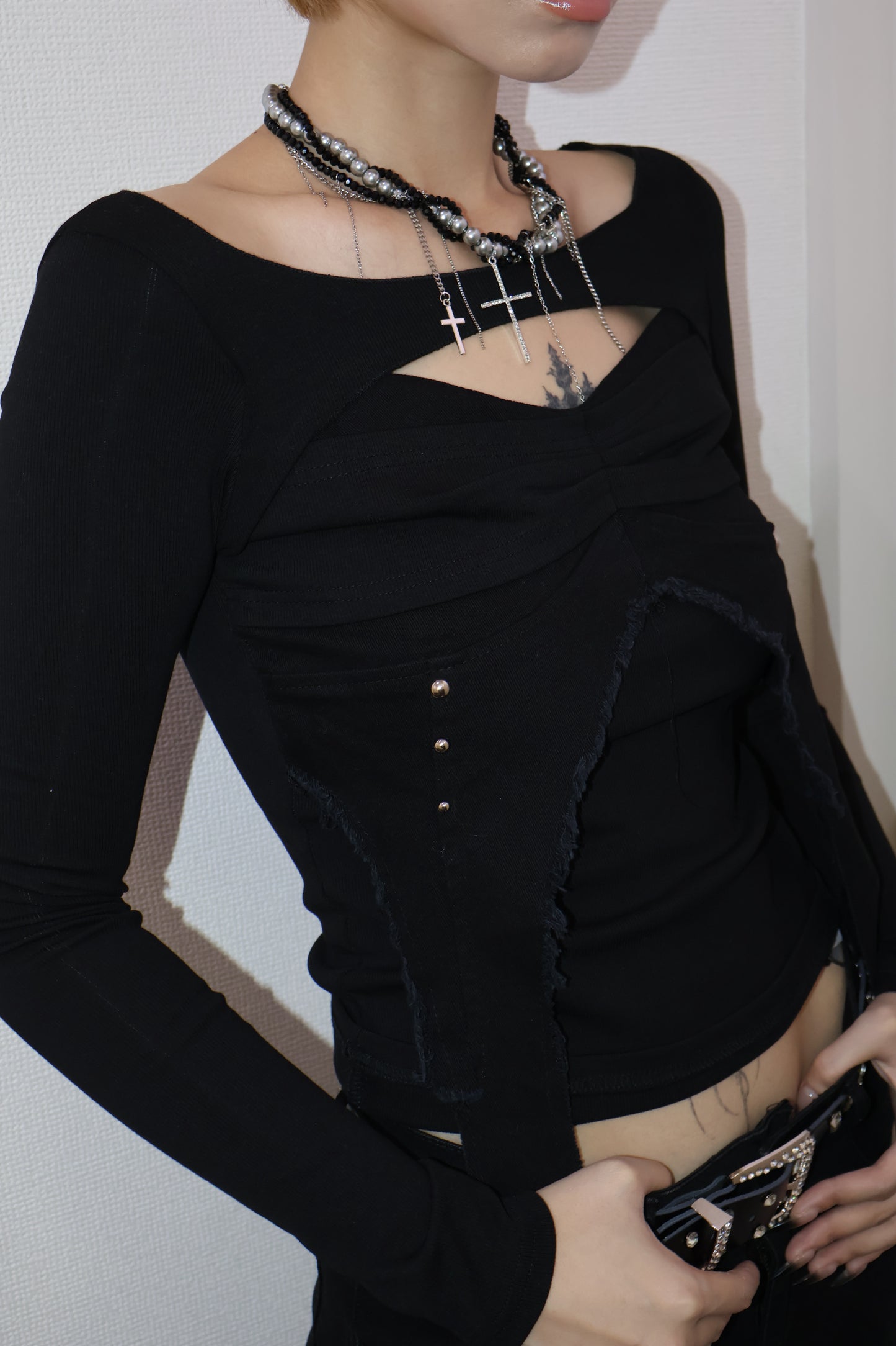 Cutout Twist Top A311