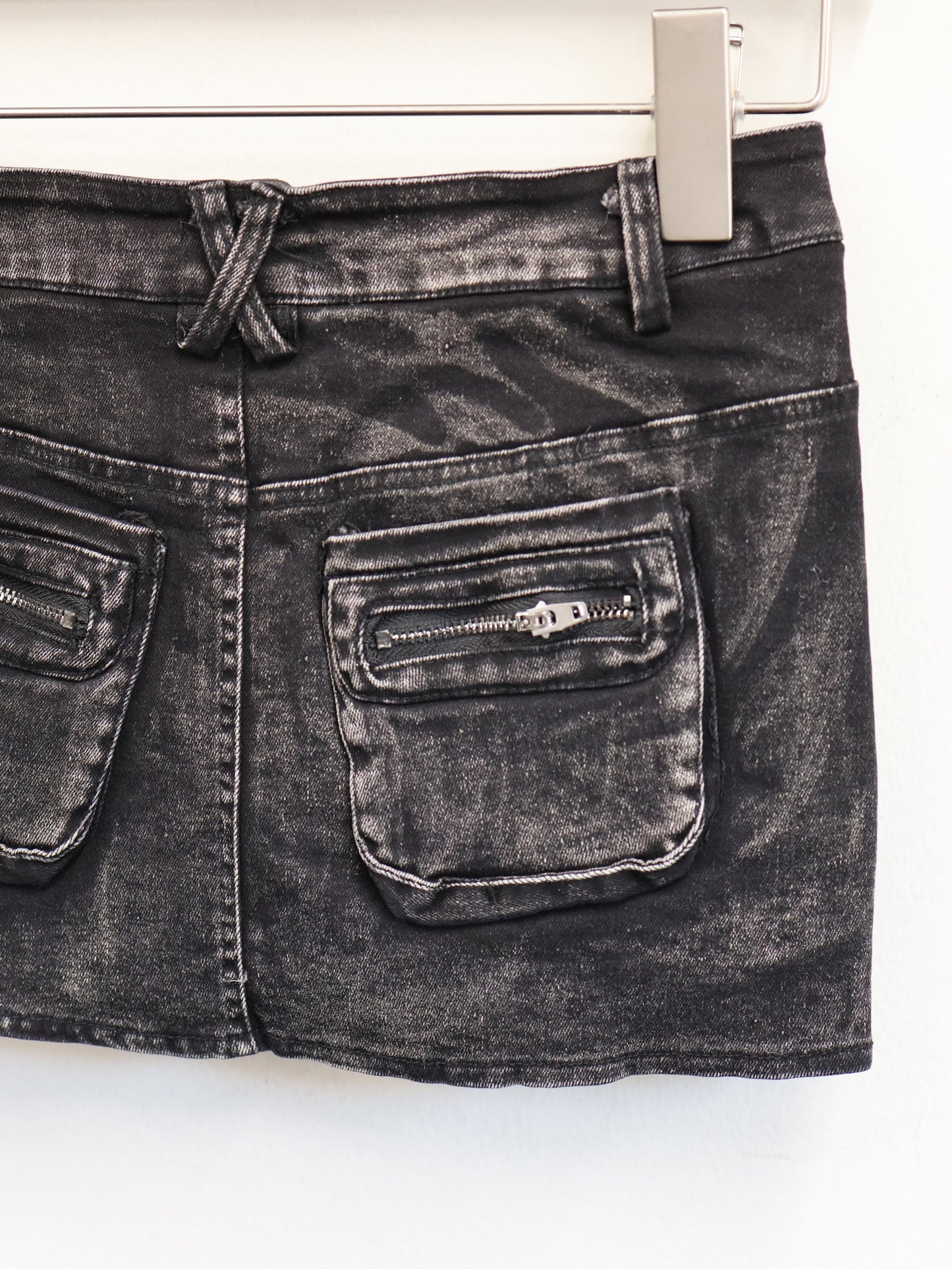 Rouge Mini Skirt A454