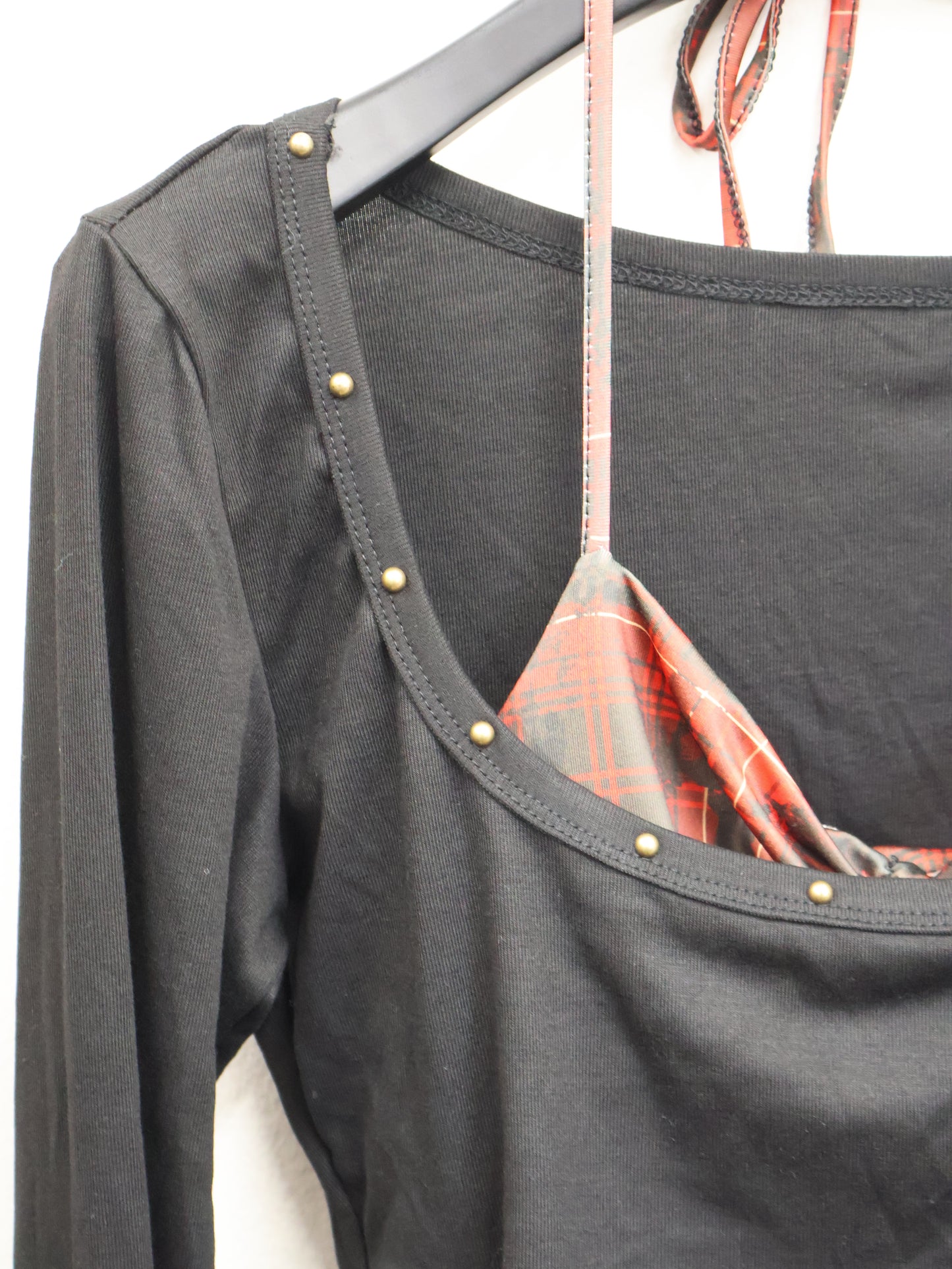 Rift Cutout Top A483