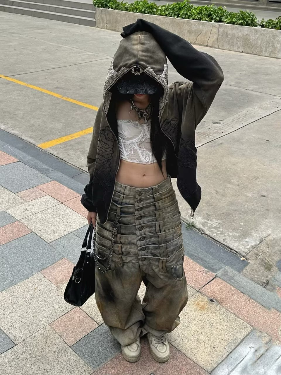 UNIZ 8 Backs J-Cut Pants