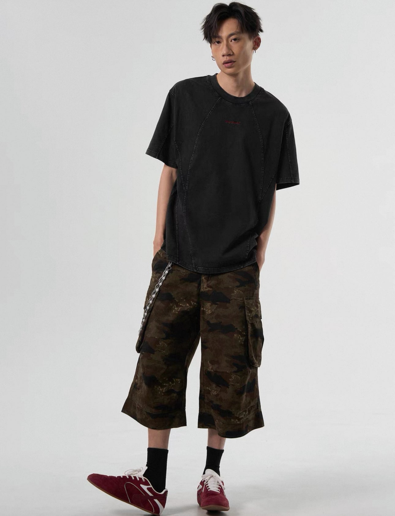 Vertical switching tee A54