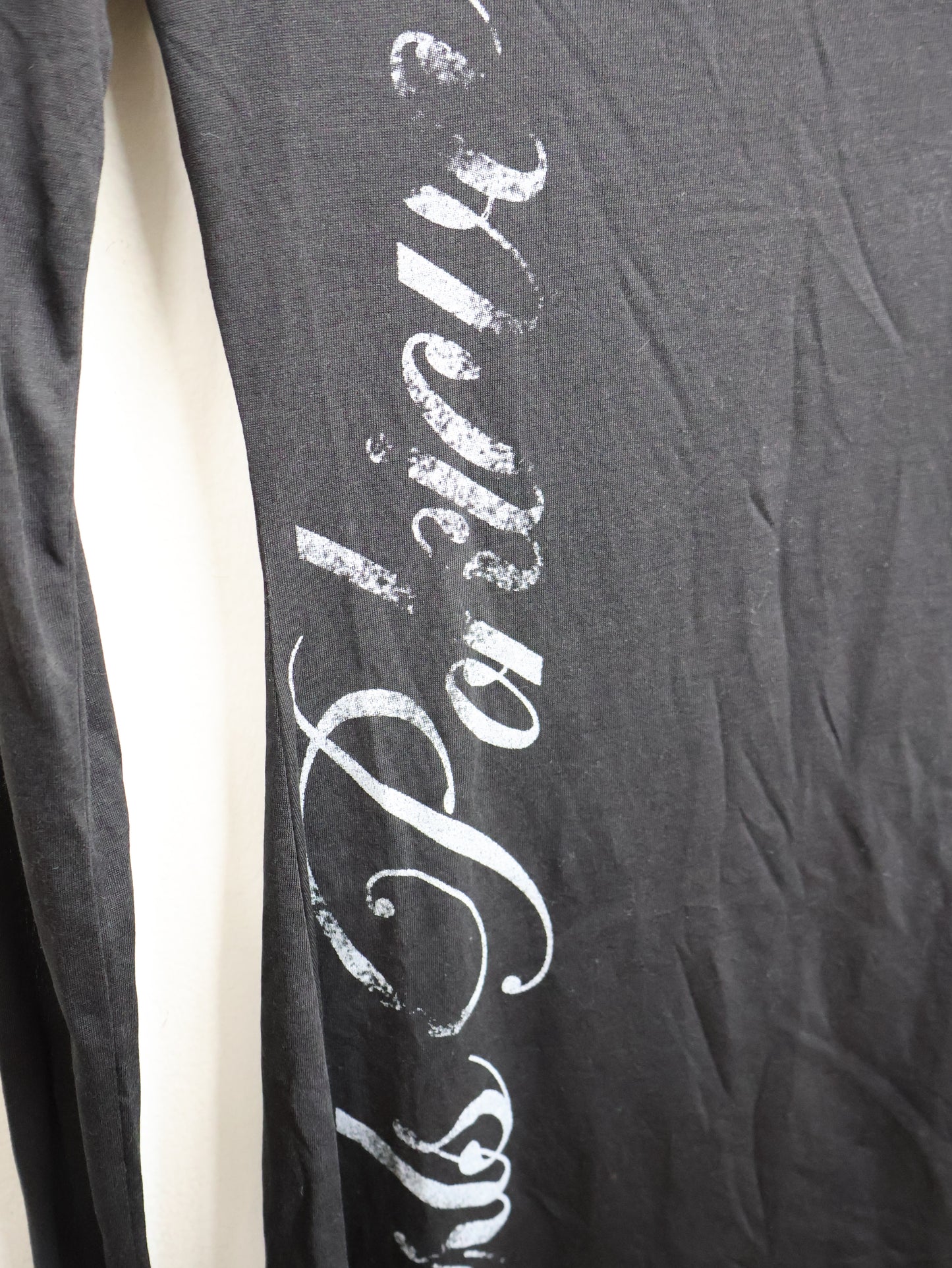 Script Long Sleeve A536
