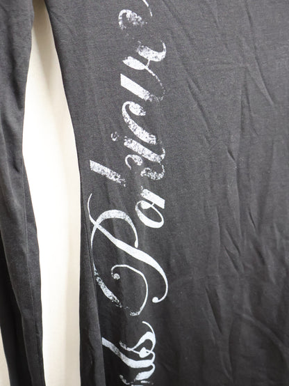 Script Long Sleeve A536