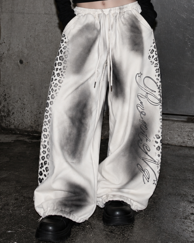 Script Wide Sweatpants A730