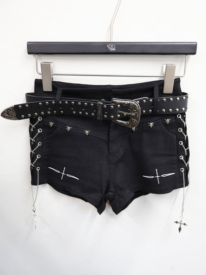 Fray Shorts  A534