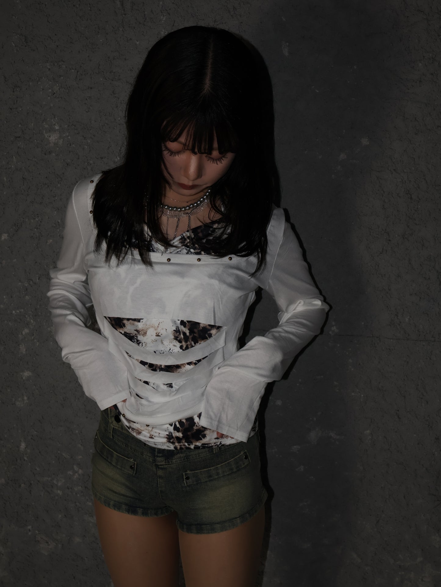 Rift Cutout Top A483