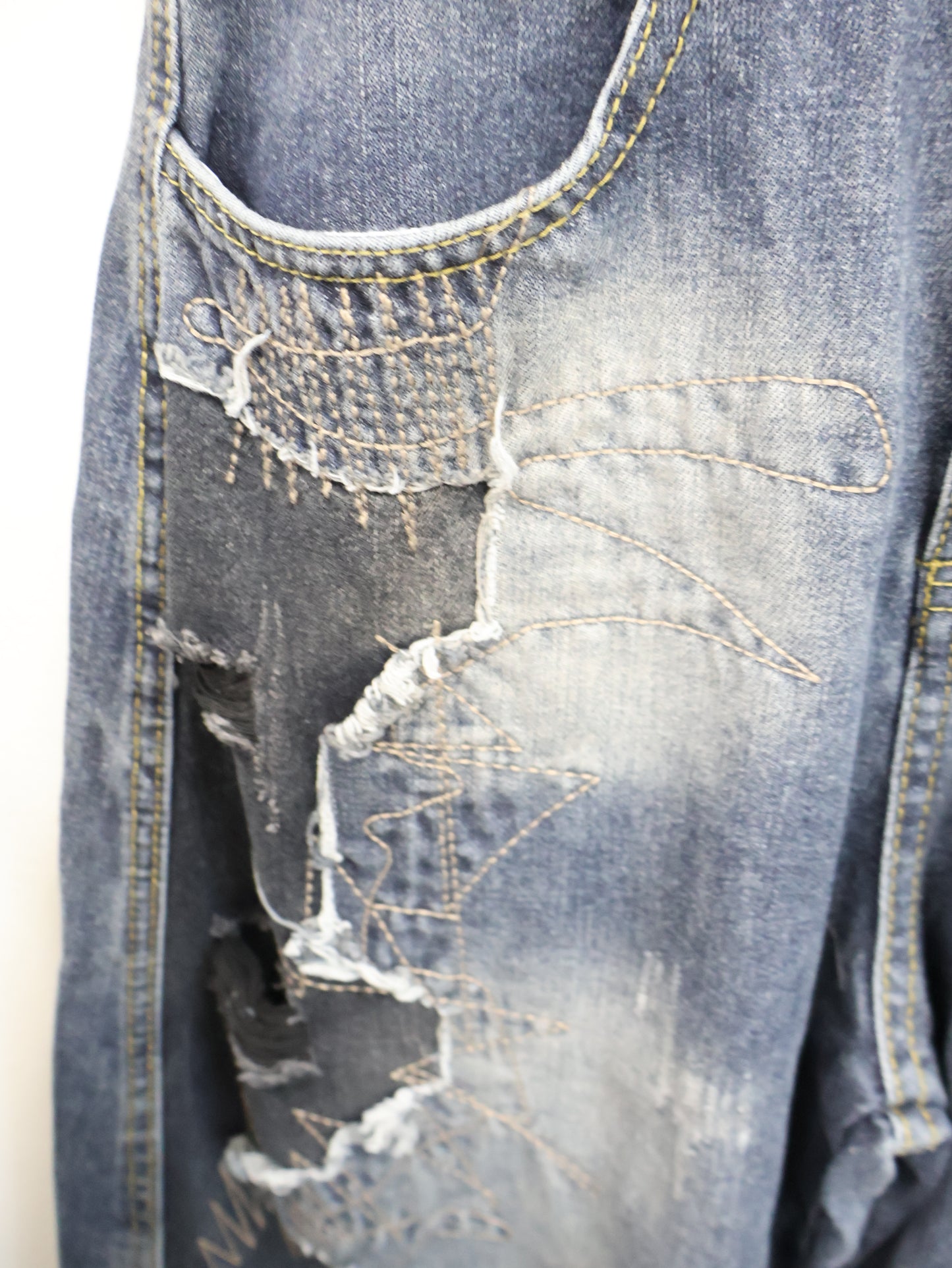 Ruin Cross Denim  A532