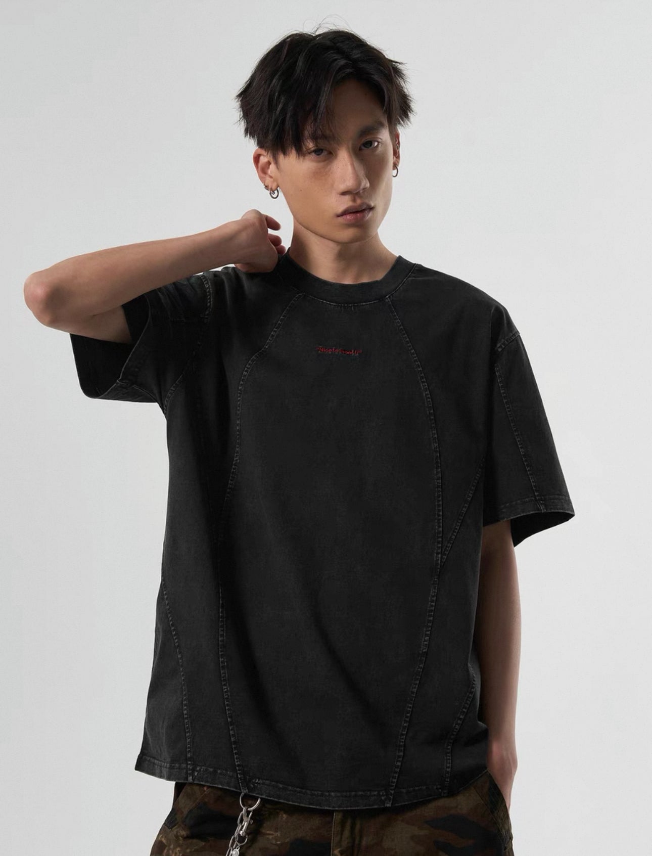 Vertical switching tee A54