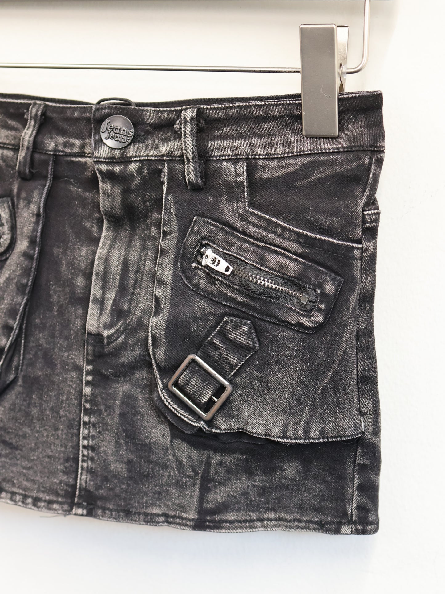 Rouge Mini Skirt A454