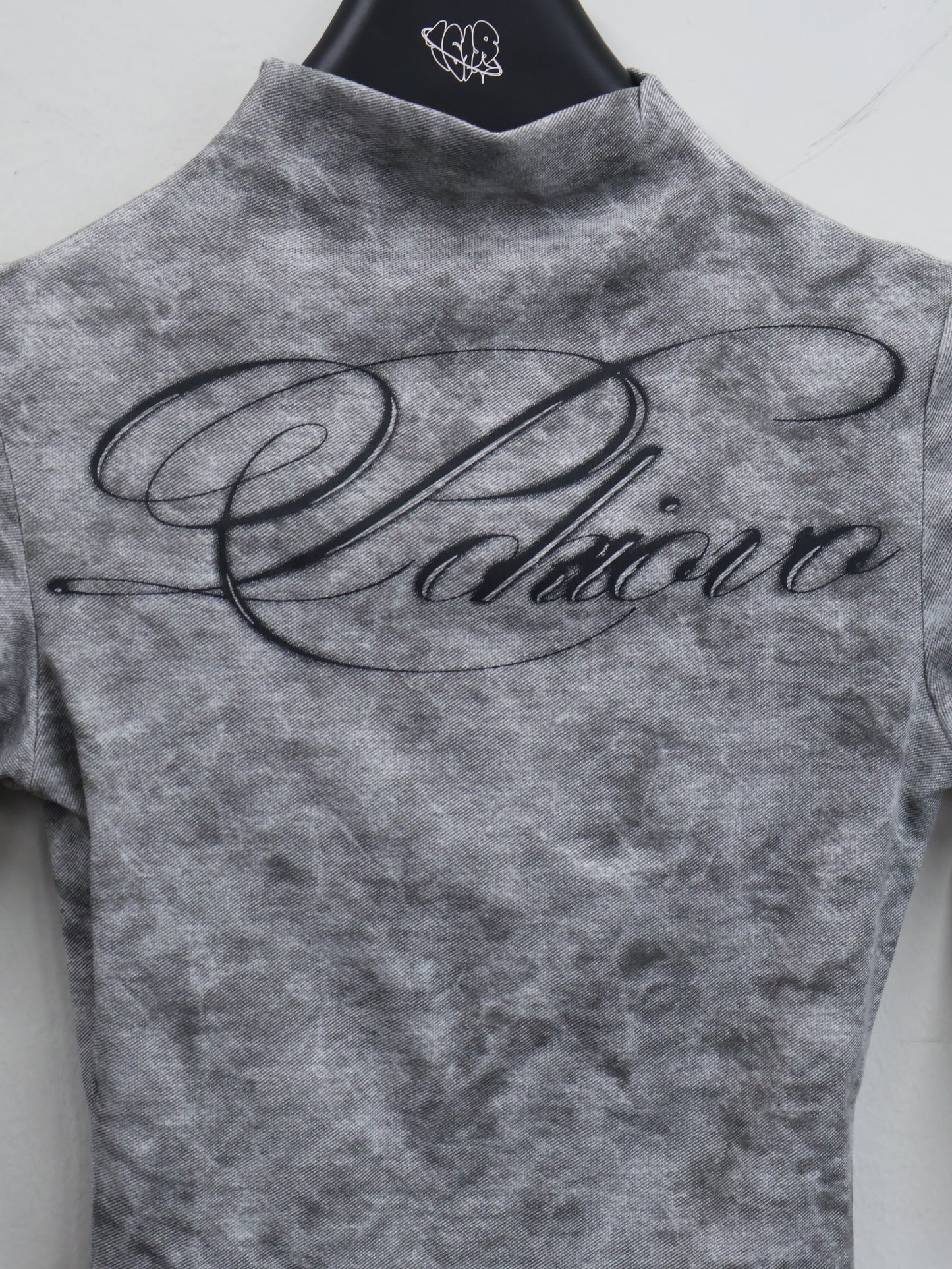 Dust Long Sleeve A517