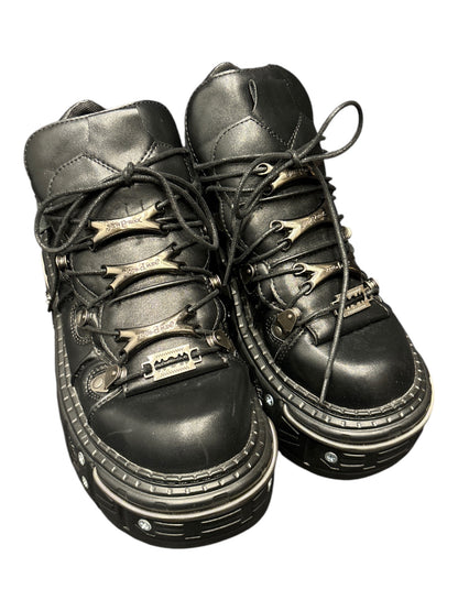 旧Tough SBoots A685