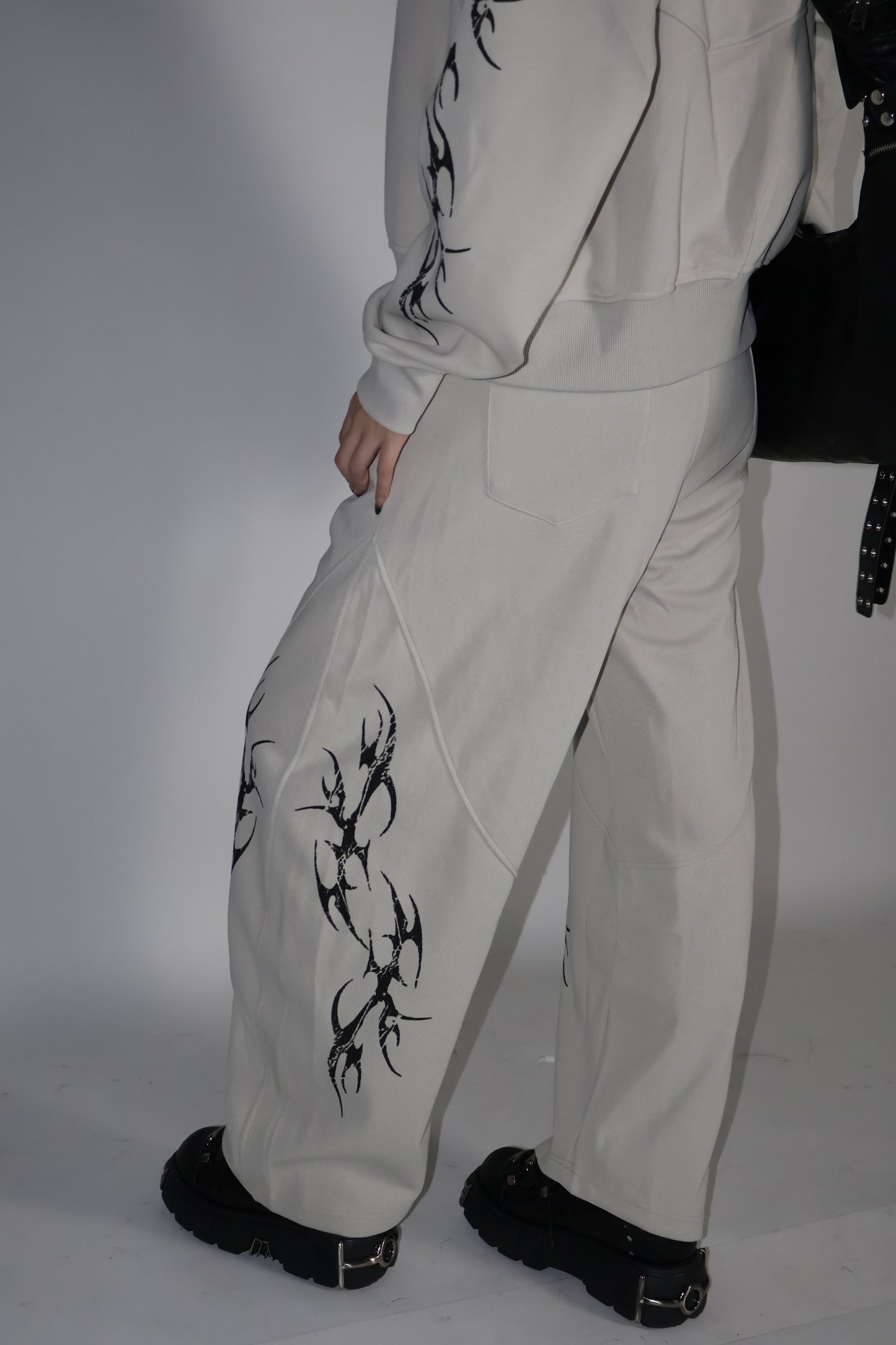 25-923 Tribal Set Up  A344