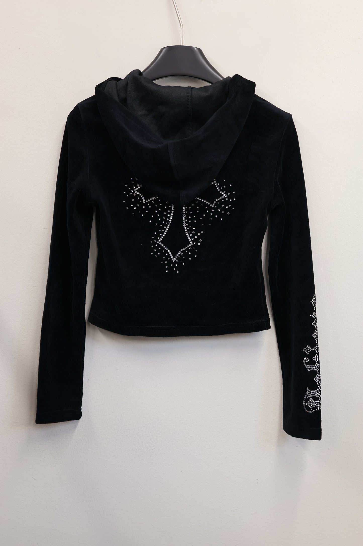 25-924 Velvet Cross Hoodie A428