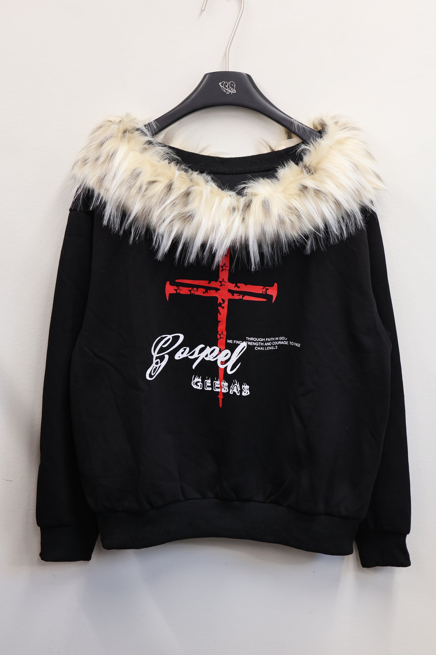 25-905 Holy Fur sweat A429