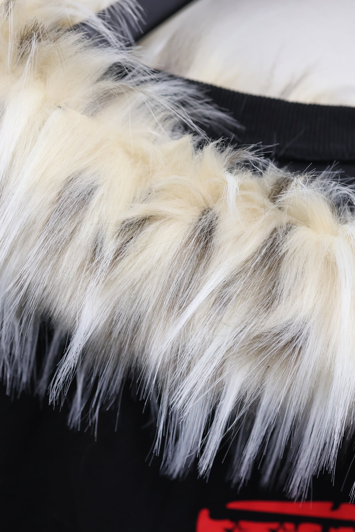 25-905 Holy Fur sweat A429