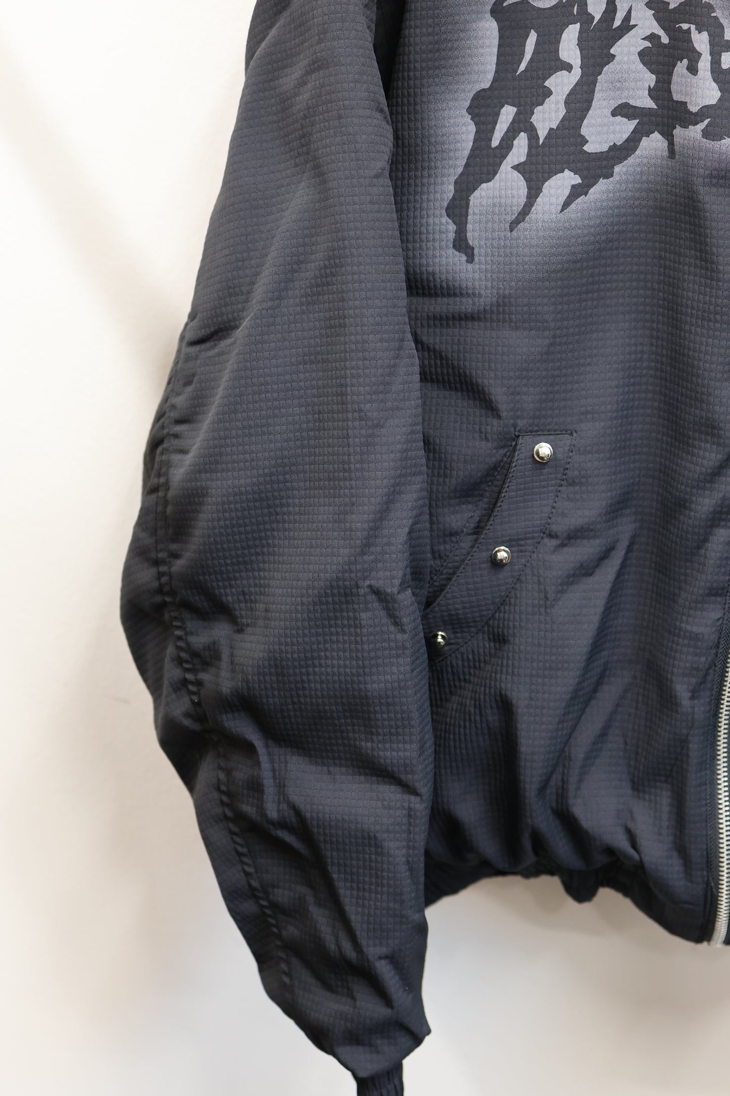 fur hood logo outer A432