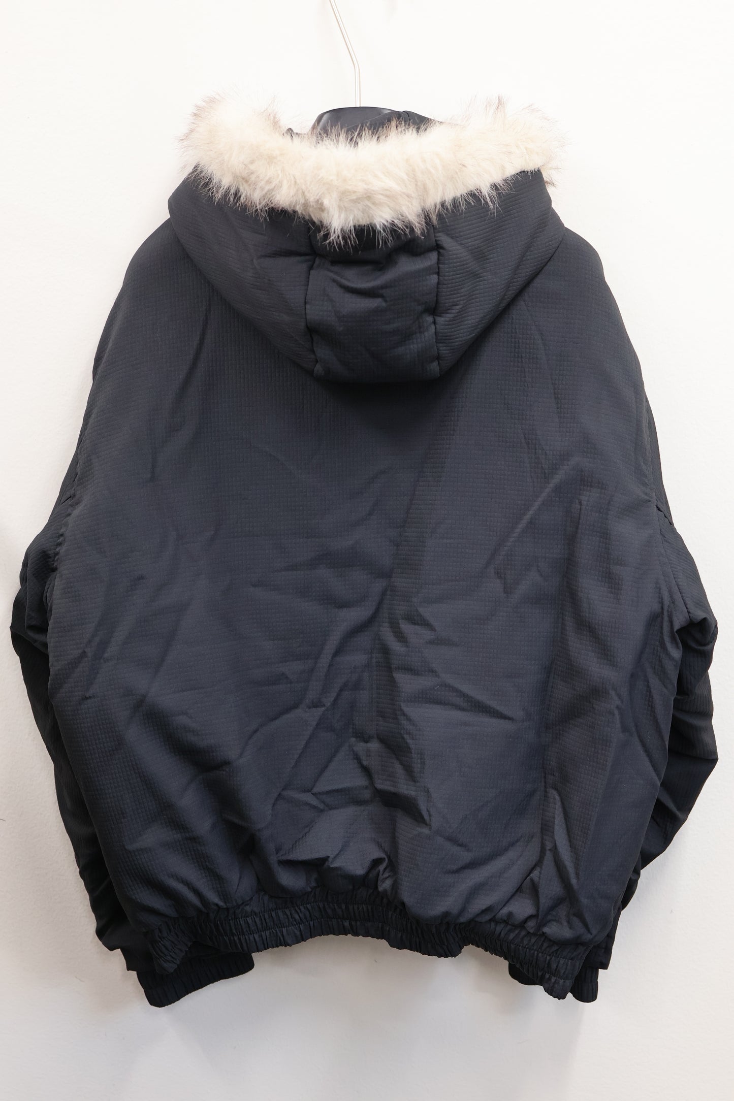 fur hood logo outer A432