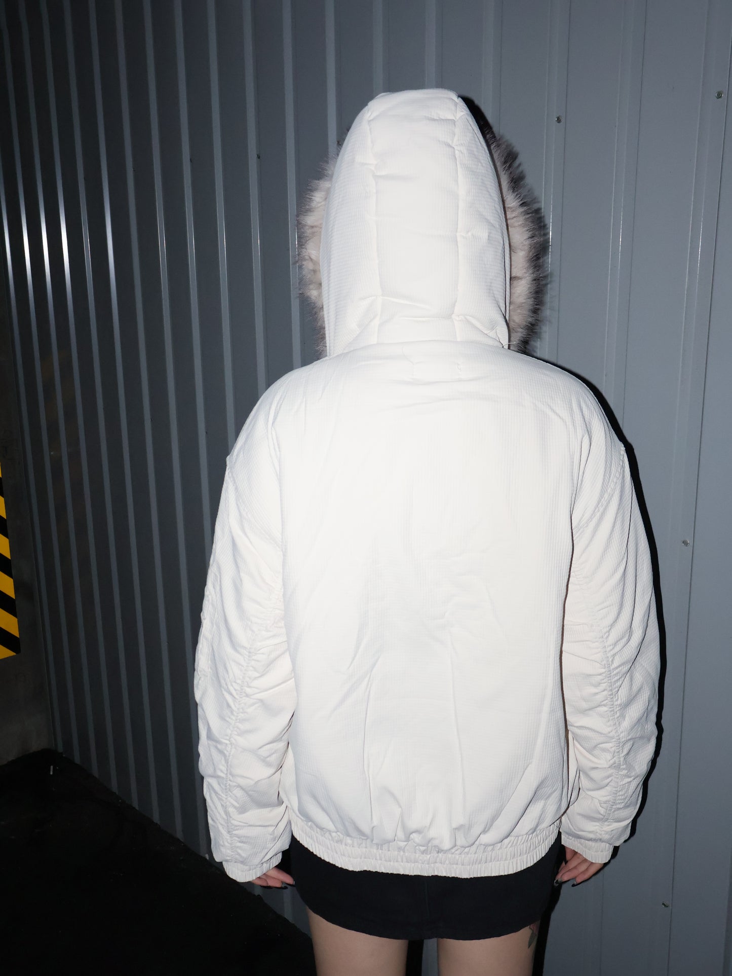 fur hood logo outer A432