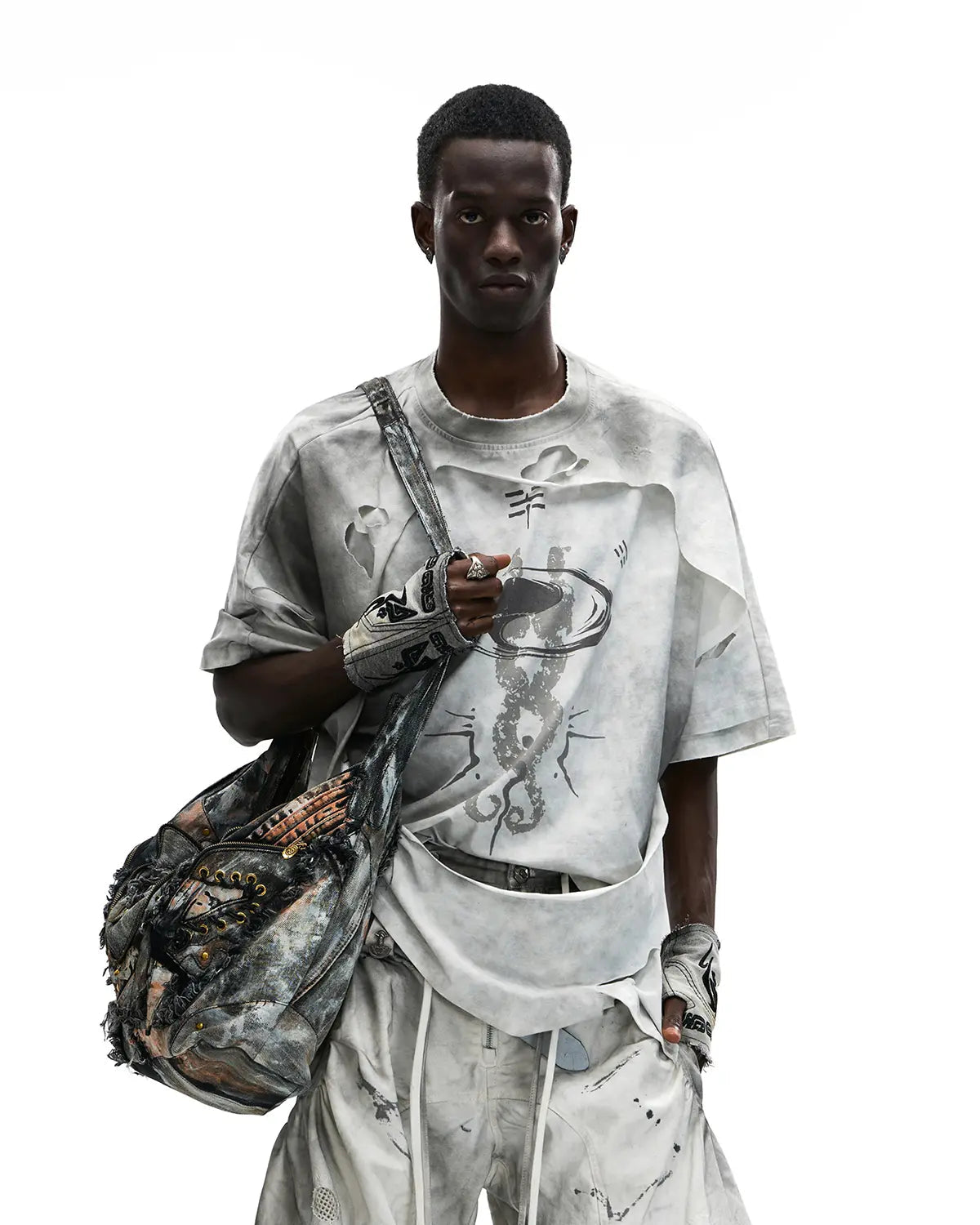 PERSONSOUL DOUBLE-LAYER DISTRESSED MYTHOLOGY PRINT T-SHIRT